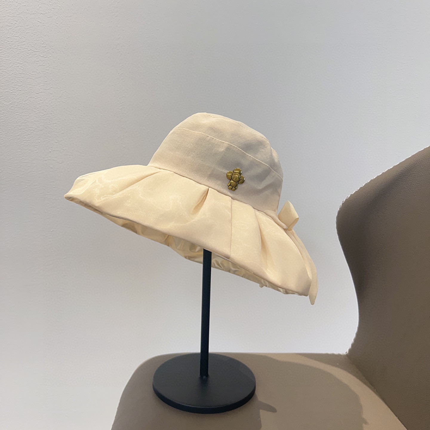 NO:347479,Special dust bag [LV Louis Vuitton] 2025 new sliding surface waterproof foldable fisherman hat, versatile vacation style ~ must-have hats when going out on the street, fisherman hat baseball hat, hat, louis vuitton, louis vuitton, espadrilles, hats特配防尘袋【LV路易威登】2025新款滑面防水可折叠款渔夫帽,度假百搭款～出街必备帽子草帽渔夫帽棒球帽,帽子,louis vuitton,louis vuitton,espadrilles,hats,hat