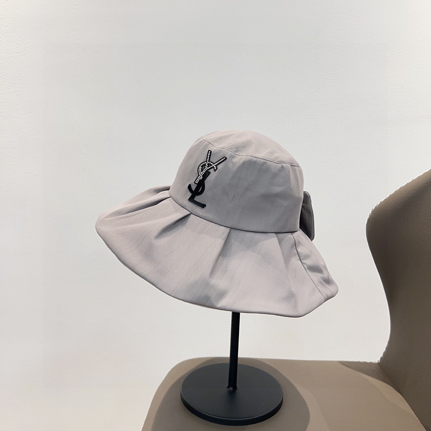 NO:348918,Special dust bag [YSL Saint Laurent] 2025 new large-edge four-season folding fisherman hat, versatile and daily style~ Must-have hats when going out of the street, fisherman hats, baseball hats, saint laurent, saint laurent, espadrilles, hats特配防尘袋【YSL圣罗兰】2025新款大沿四季款折叠渔夫帽,百搭日常款～出街必备帽子草帽渔夫帽棒球帽,帽子,saint laurent,saint laurent,espadrilles,hats,hat