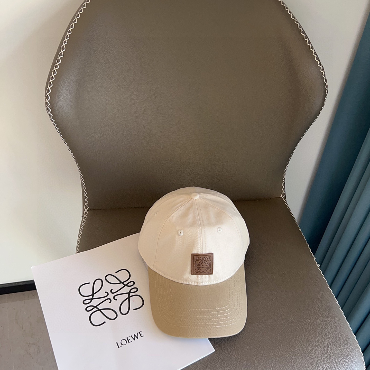 💛配防尘袋。【LOEWE罗意威】2025新款拼色简约大牌棒球帽，专柜经典款，男女通用