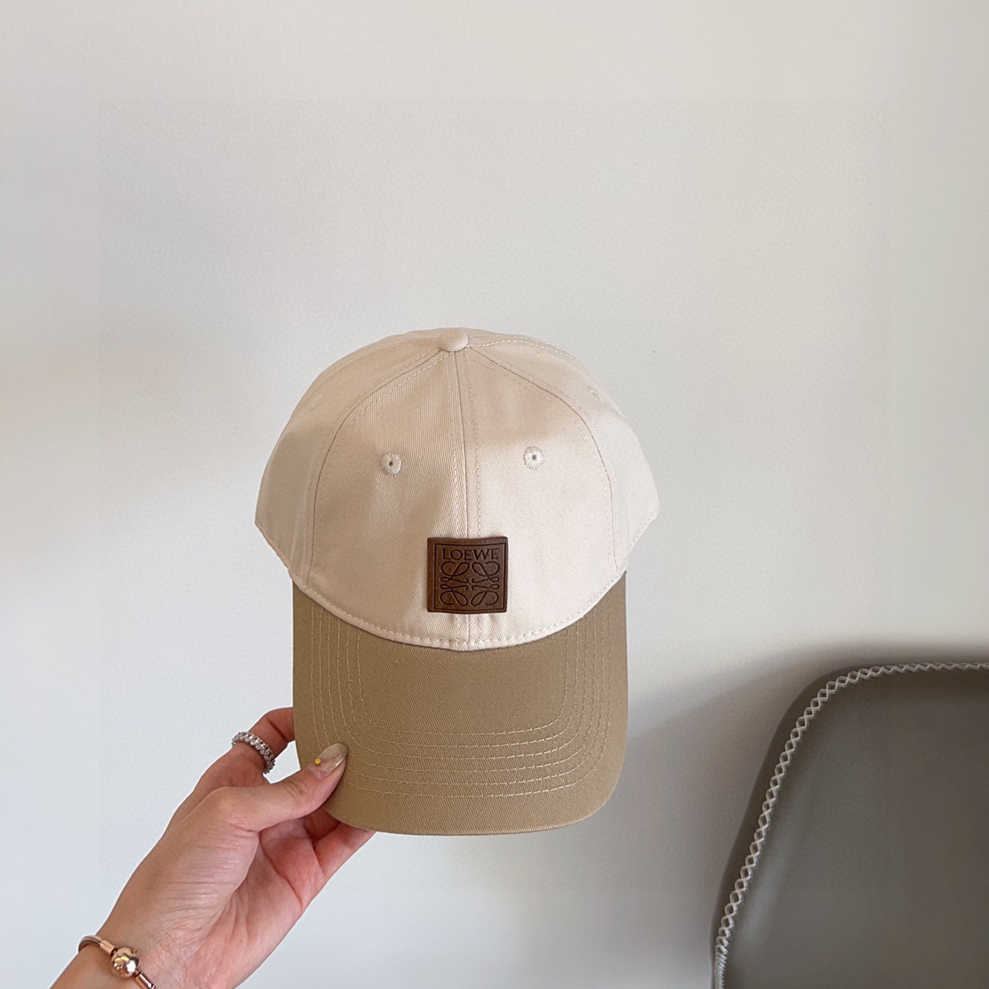 💛配防尘袋。【LOEWE罗意威】2025新款拼色简约大牌棒球帽，专柜经典款，男女通用