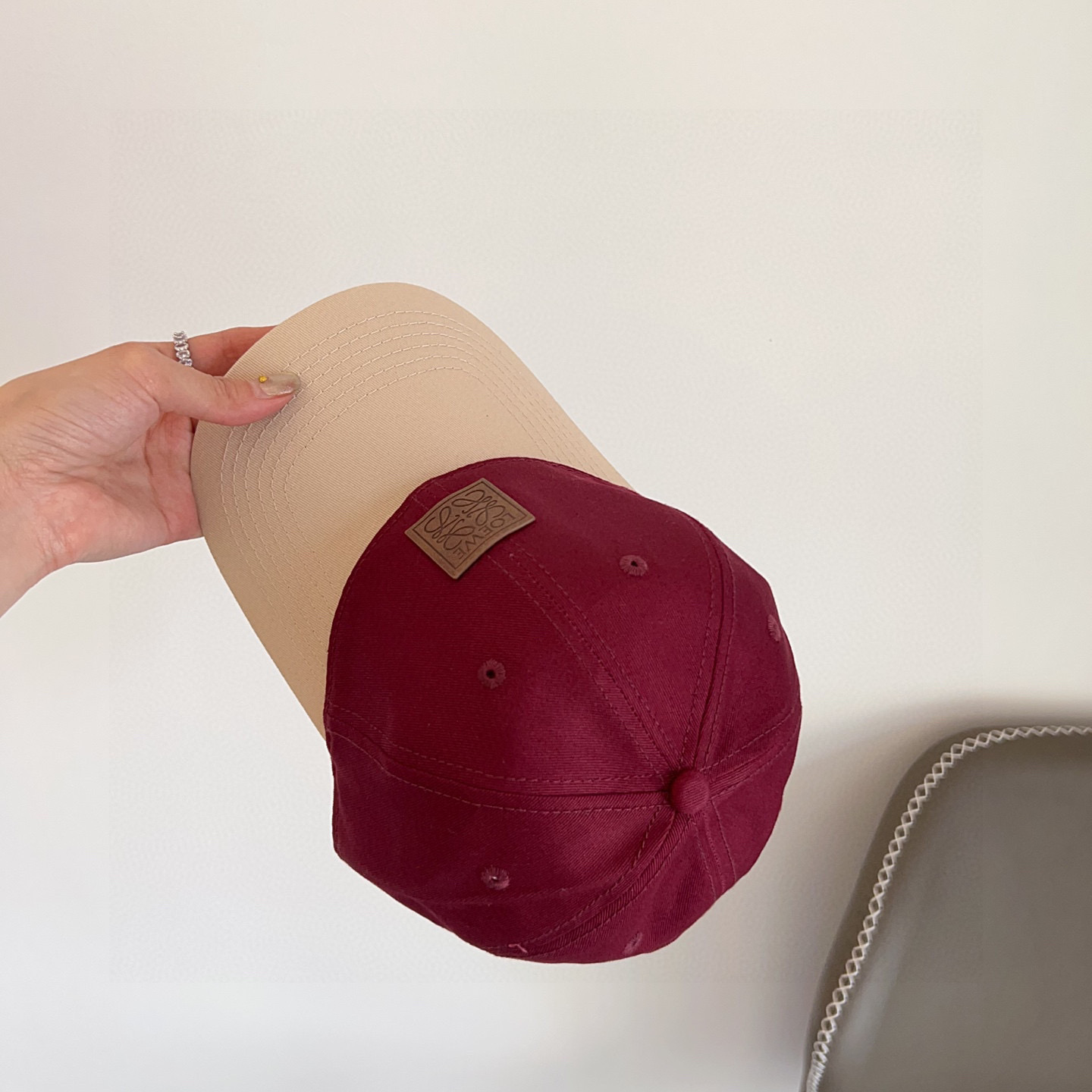 💛配防尘袋。【LOEWE罗意威】2025新款拼色简约大牌棒球帽，专柜经典款，男女通用