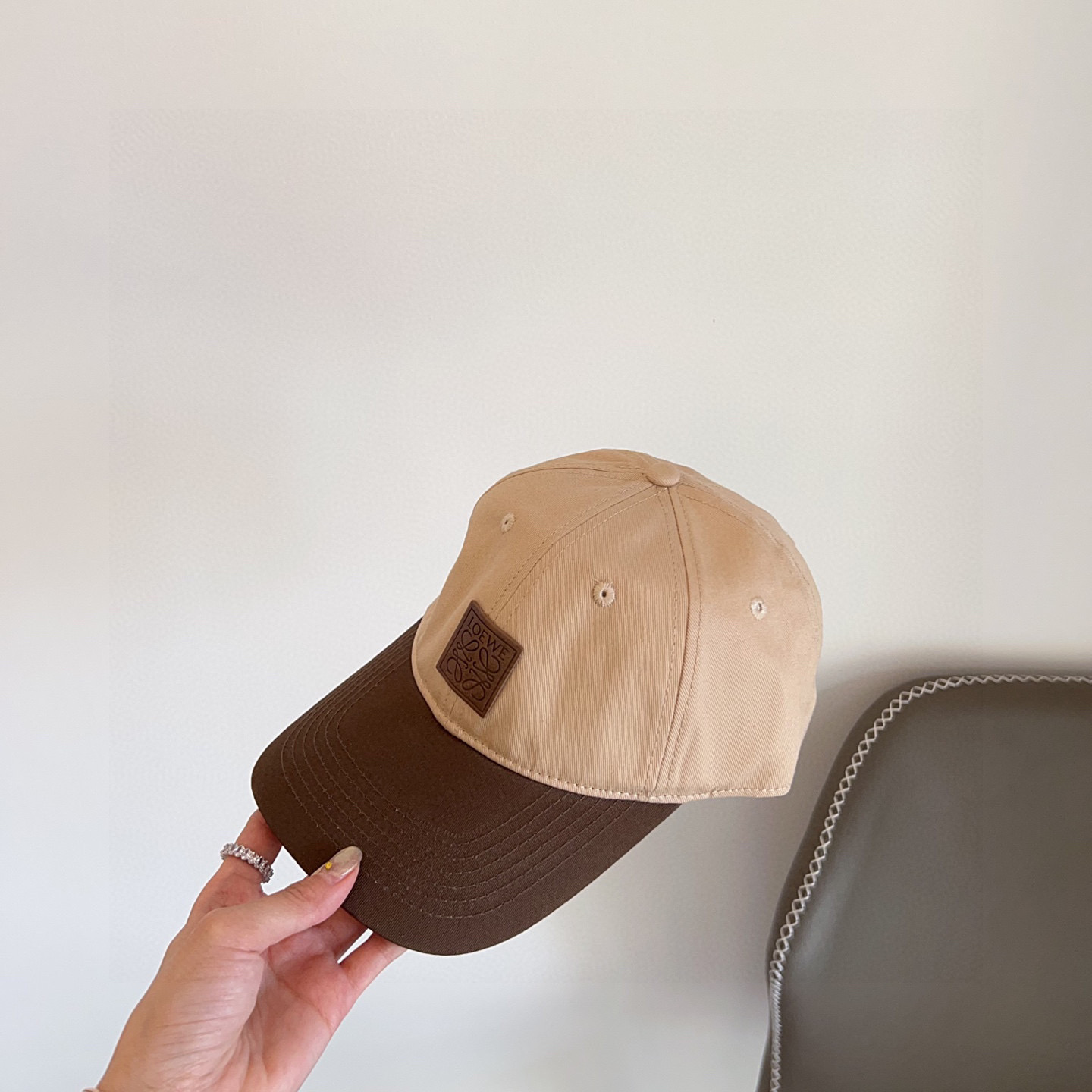 💛配防尘袋。【LOEWE罗意威】2025新款拼色简约大牌棒球帽，专柜经典款，男女通用