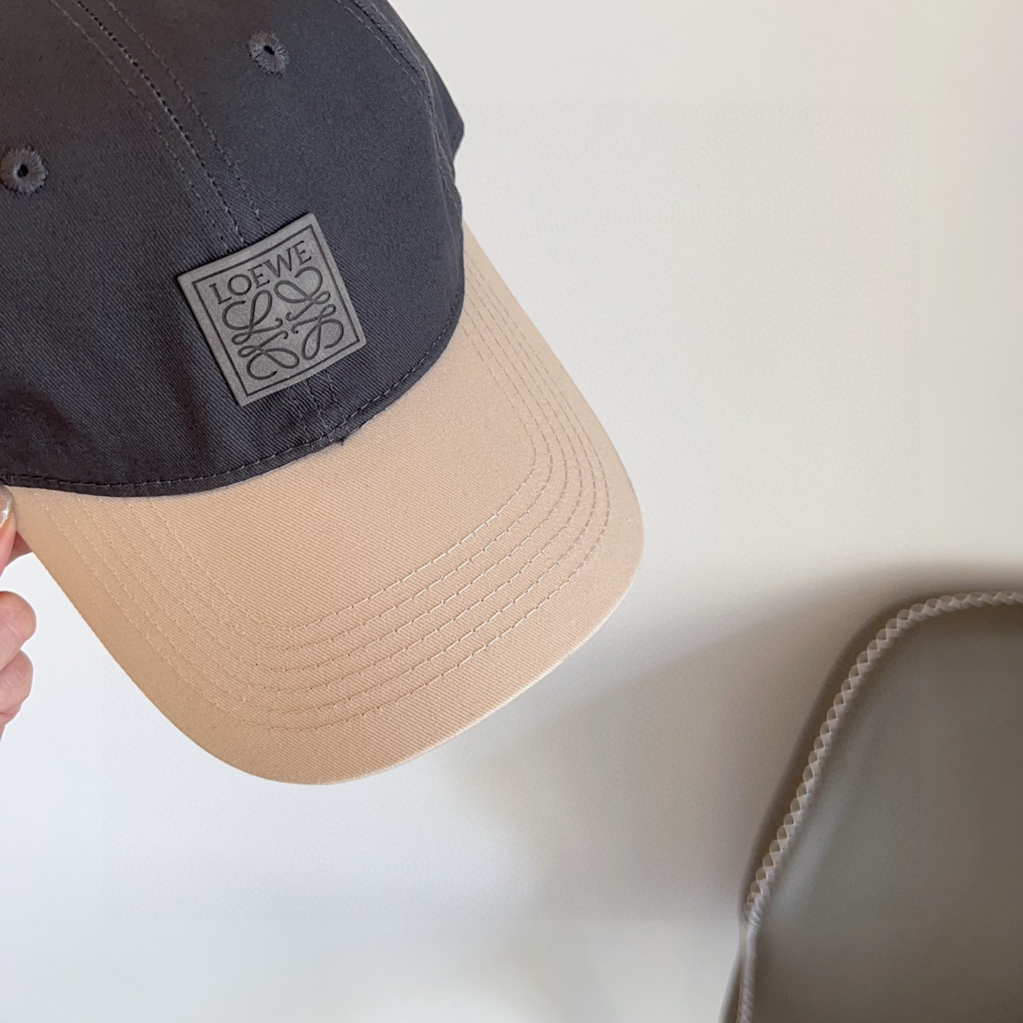 💛配防尘袋。【LOEWE罗意威】2025新款拼色简约大牌棒球帽，专柜经典款，男女通用