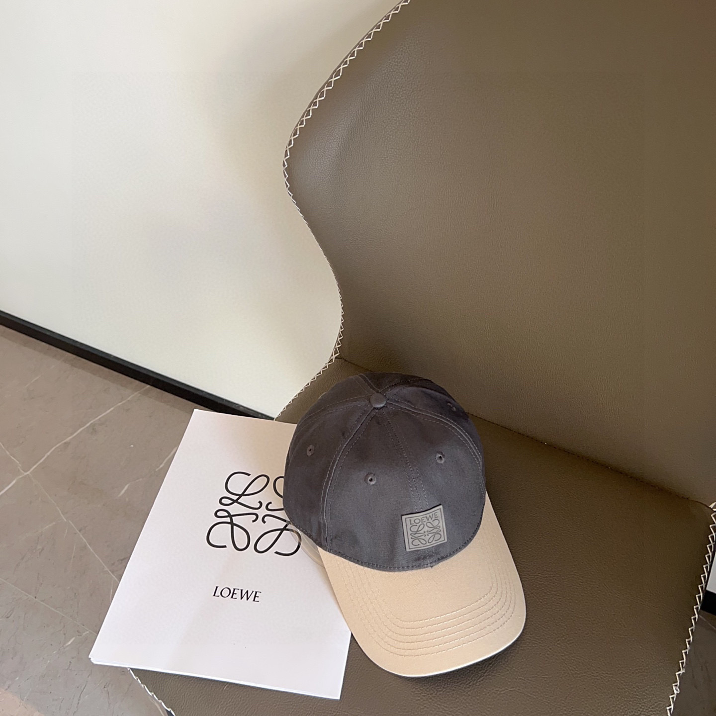 💛配防尘袋。【LOEWE罗意威】2025新款拼色简约大牌棒球帽，专柜经典款，男女通用