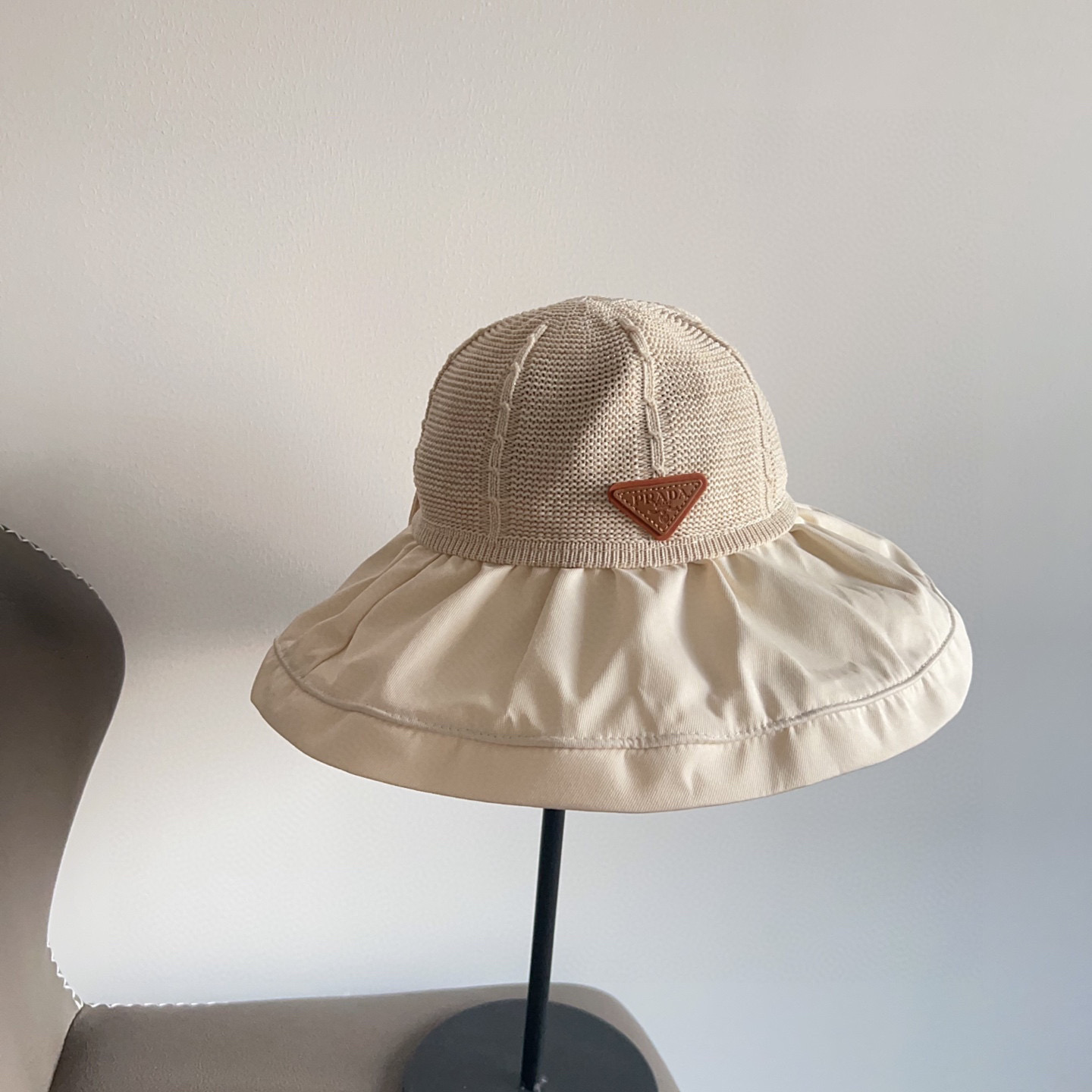 NO:354226,Special dust bag [PRADA] 2025 new men and women's large-edge vinyl fisherman hat, versatile daily style~ must-have hats, straw hats, fisherman hats, baseball hats, hats, prada, prada, espadrilles, hats特配防尘袋【PRADA普拉达】2025新款男女款大沿黑胶渔夫帽,百搭日常款～出街必备帽子草帽渔夫帽棒球帽,帽子,prada,prada,espadrilles,hats,hat