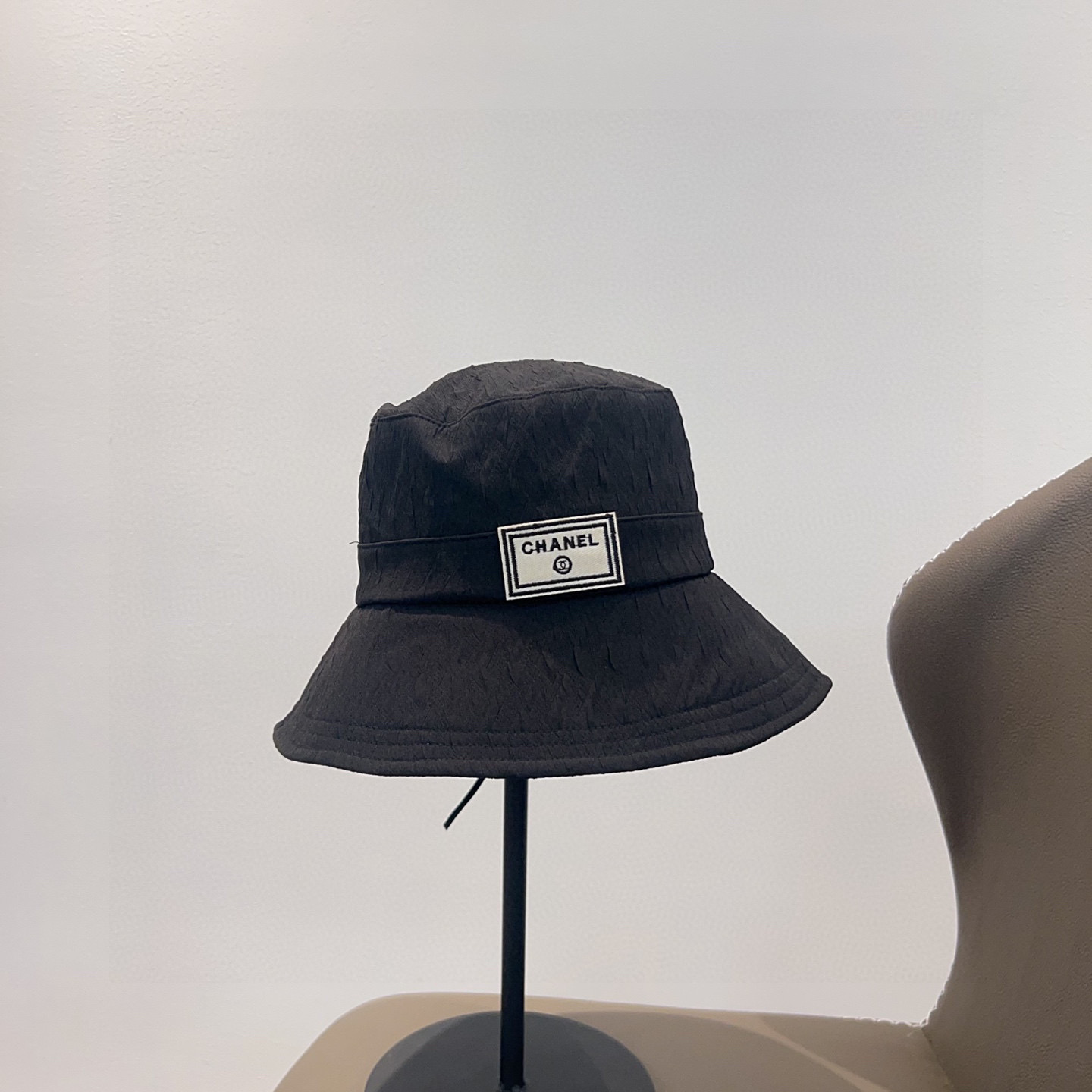 NO:361397,Special dust bag [CHANEL Chanel] 2025 new daily style small fragrant fisherman hat, simple and elegant versatile single product hat straw hat fisherman hat baseball hat, hat, chanel, chanel, espadrilles, hats特配防尘袋【CHANEL香奈儿】2025新款日常款小香风渔夫帽,简约大方 百搭单品帽子草帽渔夫帽棒球帽,帽子,chanel,chanel,espadrilles,hats,hat