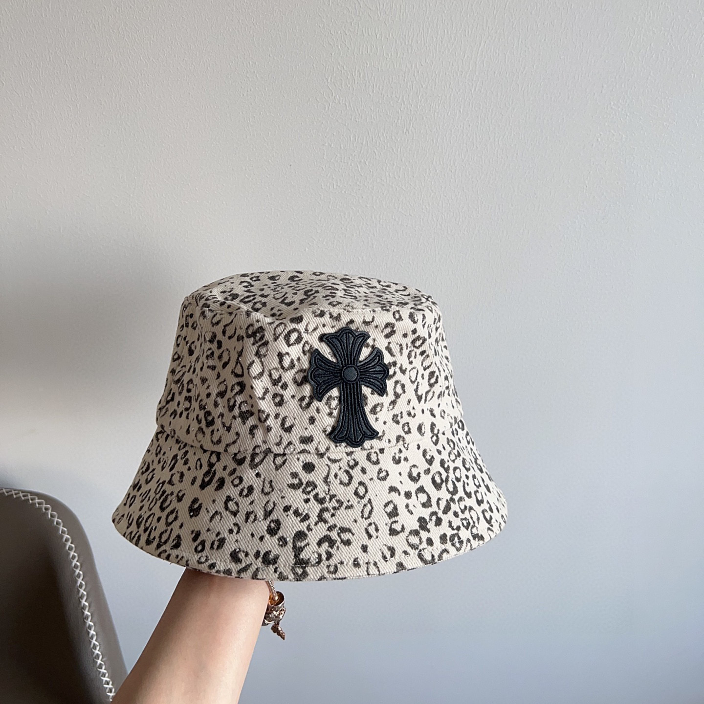 💛配防尘袋【克罗心】2025新款豹纹男女款简约渔夫帽，🔆百搭日常款～出街必备