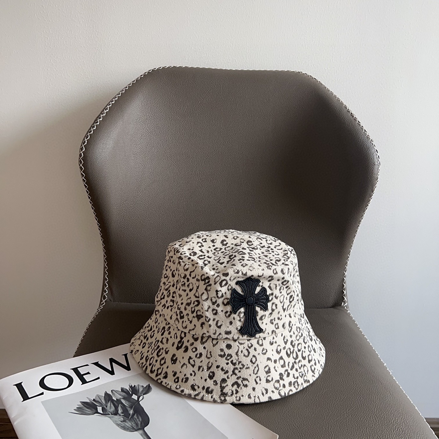 NO:361406,Special dust bag [Croxin] 2025 new leopard print simple fisherman hat for men and women, versatile and daily style~ must-have hats for streets, straw hats, fisherman hats, baseball hats, hats, chrome hearts, espadrilles, hats特配防尘袋【克罗心】2025新款豹纹男女款简约渔夫帽,百搭日常款～出街必备帽子草帽渔夫帽棒球帽,帽子,chrome hearts,espadrilles,hats,hat