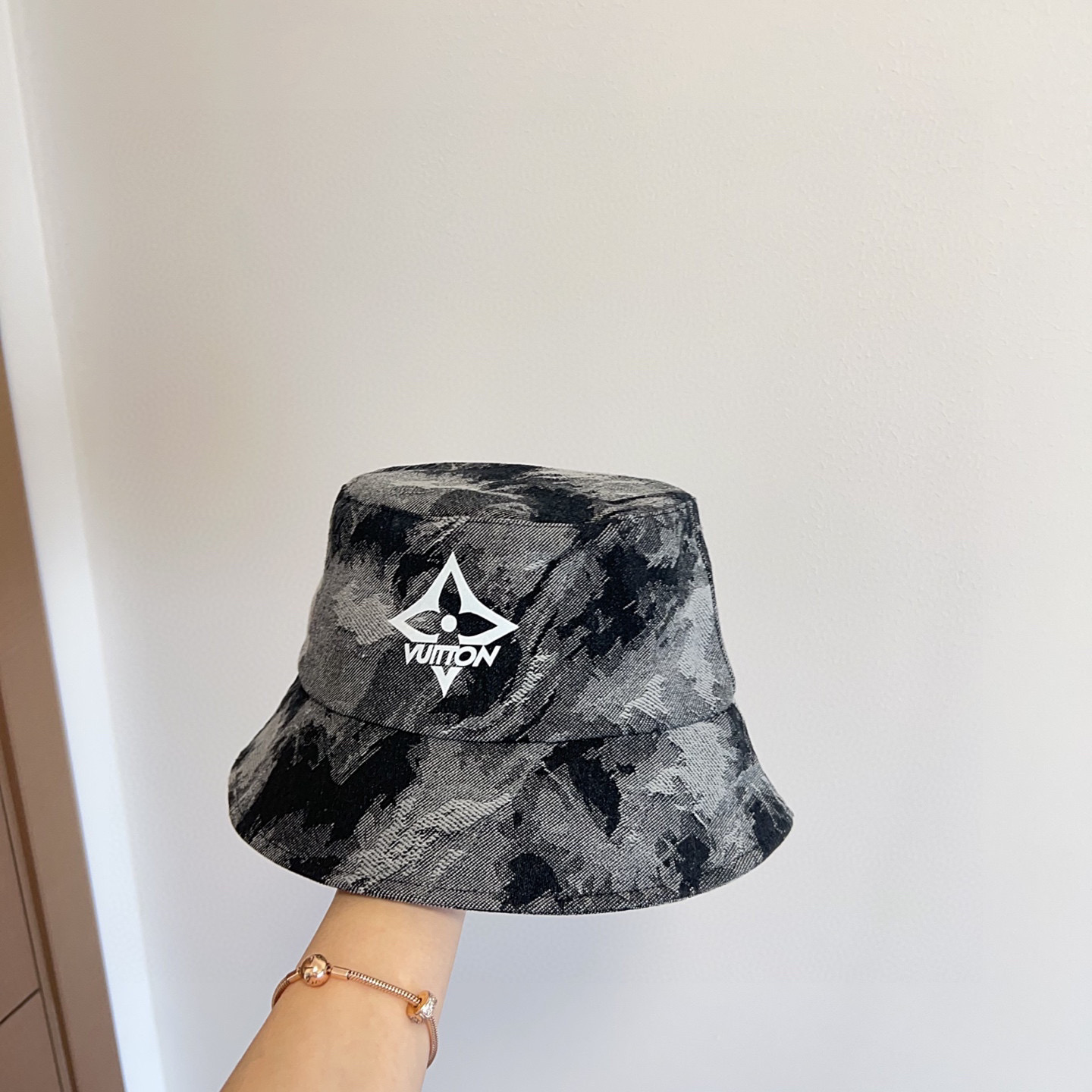 💛配防尘袋【LV路易威登】2025新款牛仔男女款简约渔夫帽，🔆百搭日常款～出街必备