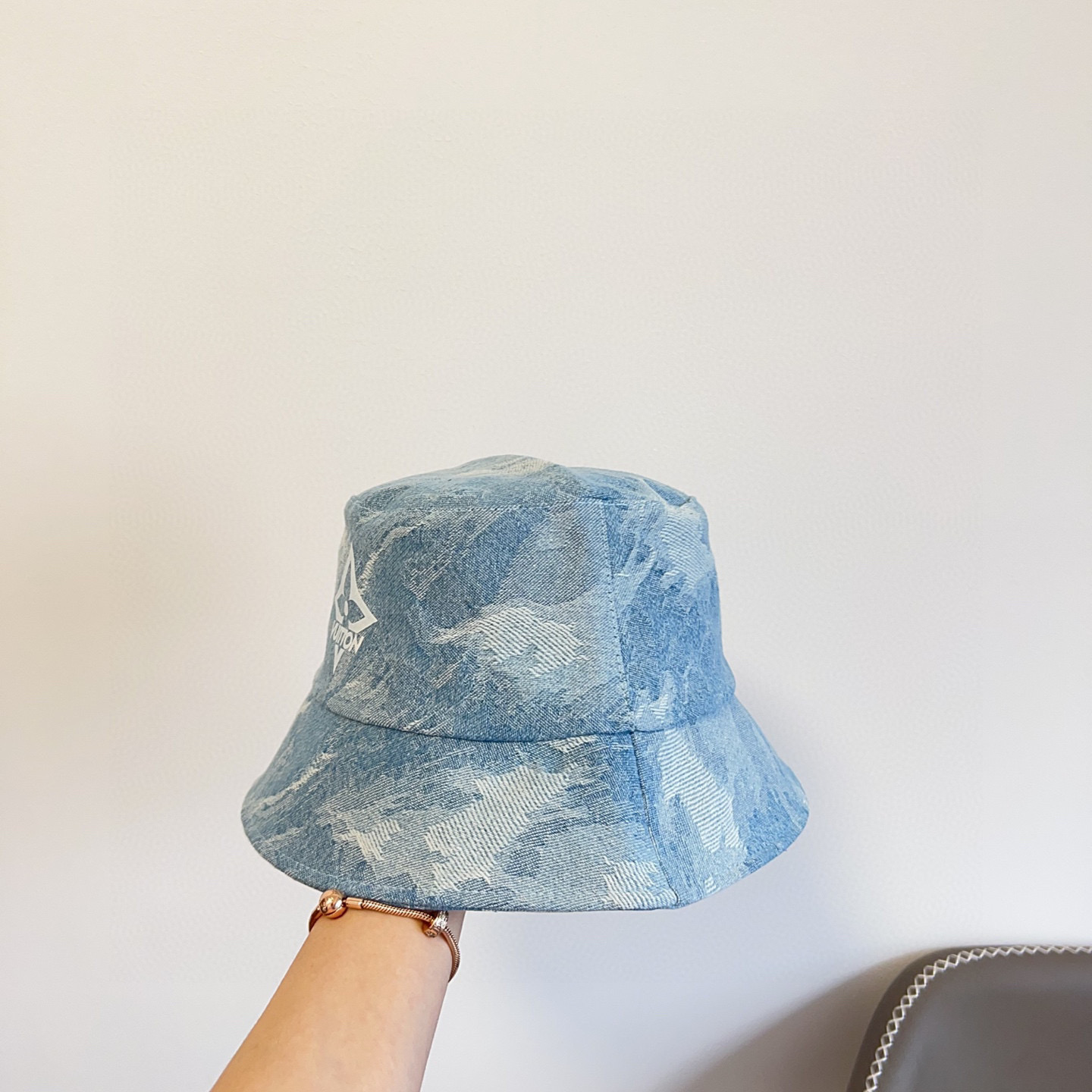 💛配防尘袋【LV路易威登】2025新款牛仔男女款简约渔夫帽，🔆百搭日常款～出街必备