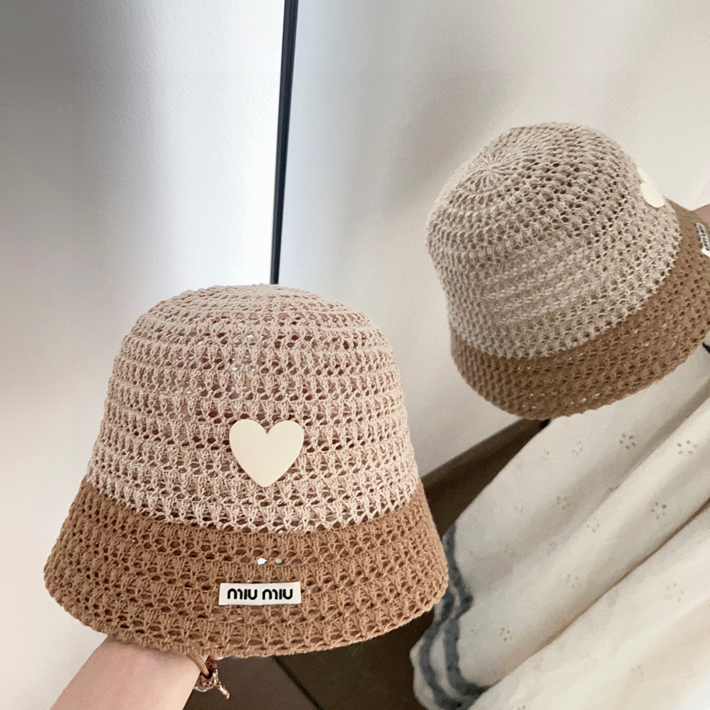 💛配防尘袋【MIUMIU缪缪】2025新款彩色拼色度假风渔夫帽，🔆百搭日常款～出街必备