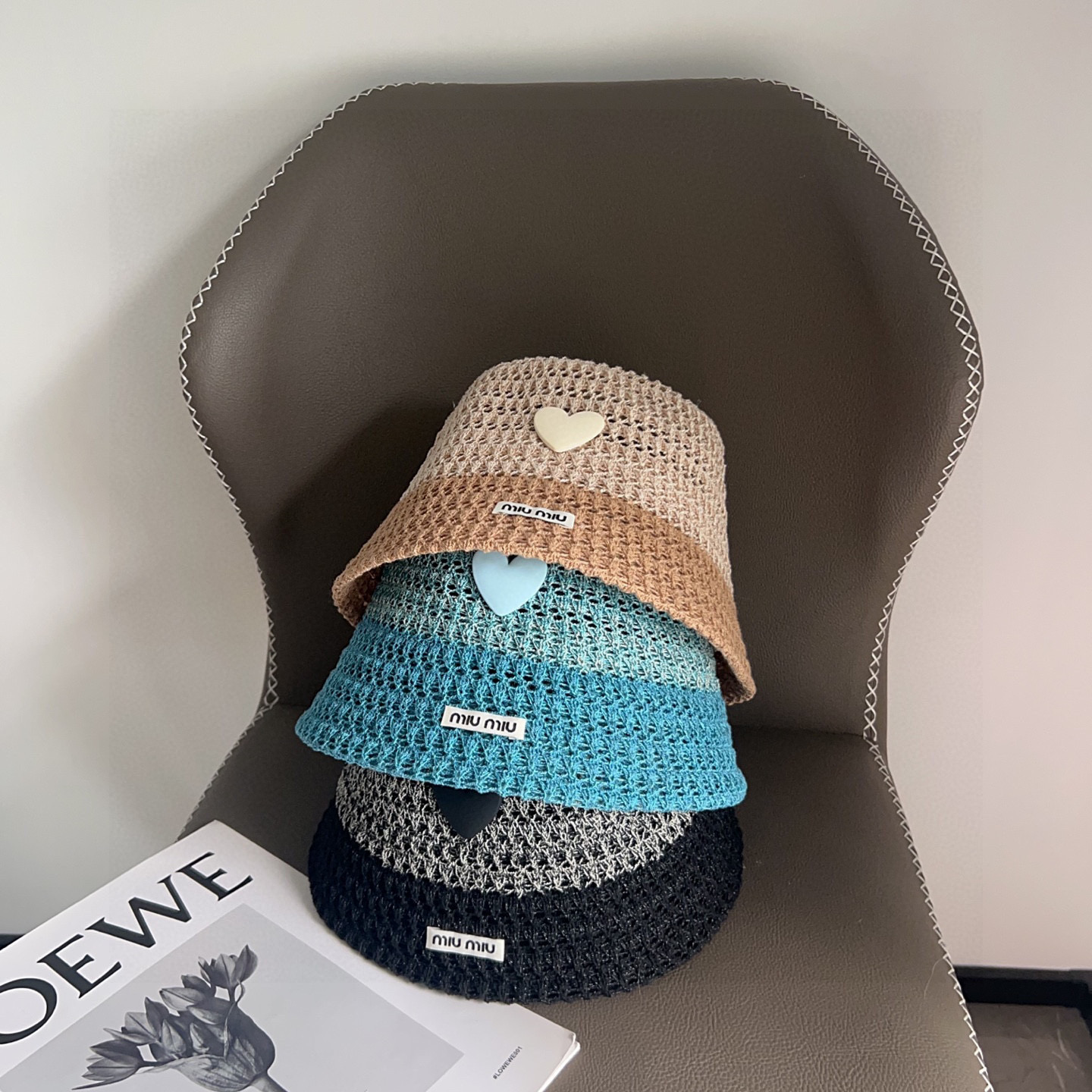 💛配防尘袋【MIUMIU缪缪】2025新款彩色拼色度假风渔夫帽，🔆百搭日常款～出街必备