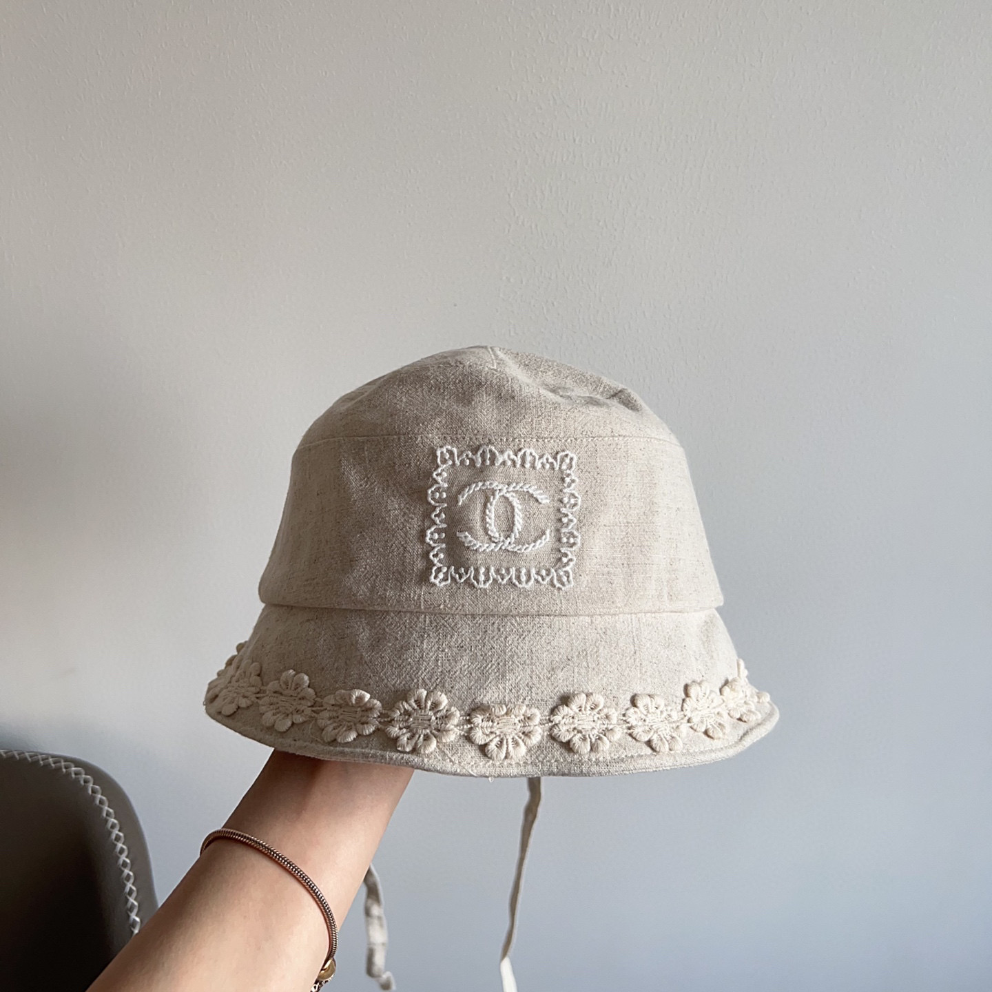 💛配防尘袋【CHANEL香奈儿】2025新款棉麻不规则渔夫帽，🔆百搭日常款～出街必备