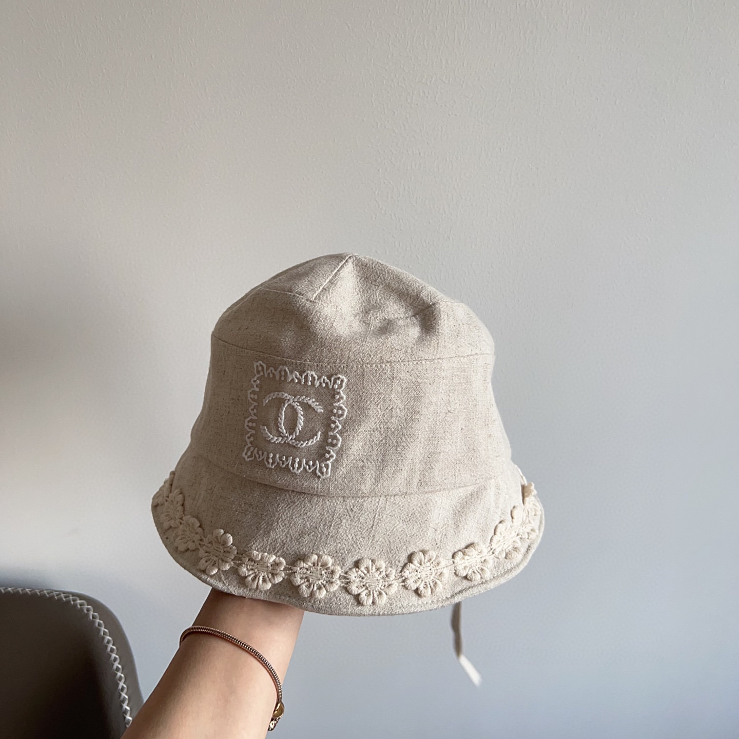 💛配防尘袋【CHANEL香奈儿】2025新款棉麻不规则渔夫帽，🔆百搭日常款～出街必备