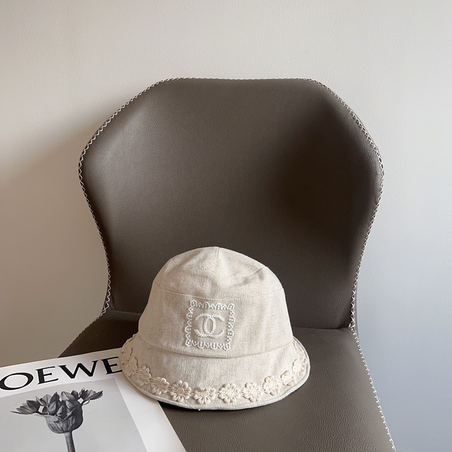 💛配防尘袋【CHANEL香奈儿】2025新款棉麻不规则渔夫帽，🔆百搭日常款～出街必备