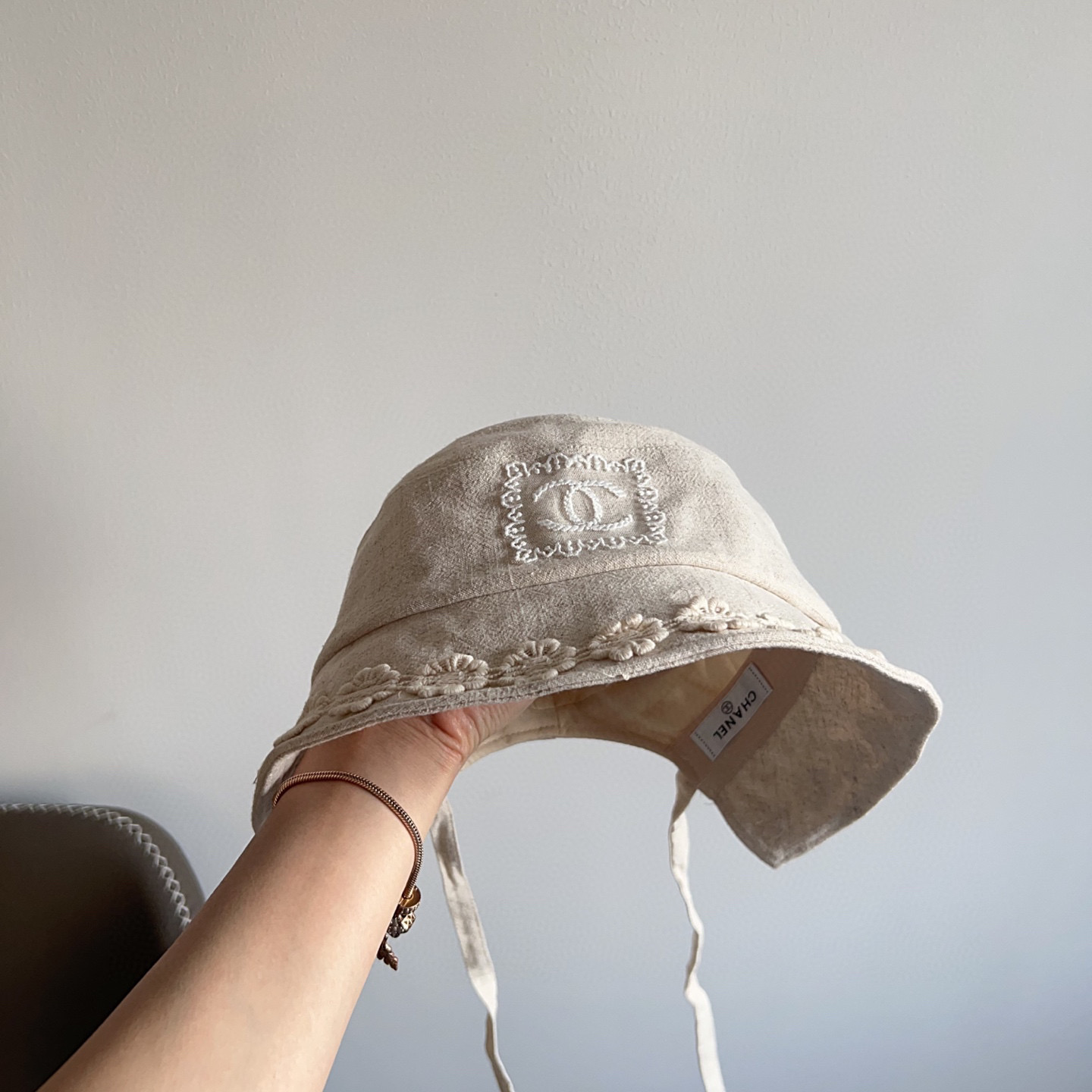 💛配防尘袋【CHANEL香奈儿】2025新款棉麻不规则渔夫帽，🔆百搭日常款～出街必备