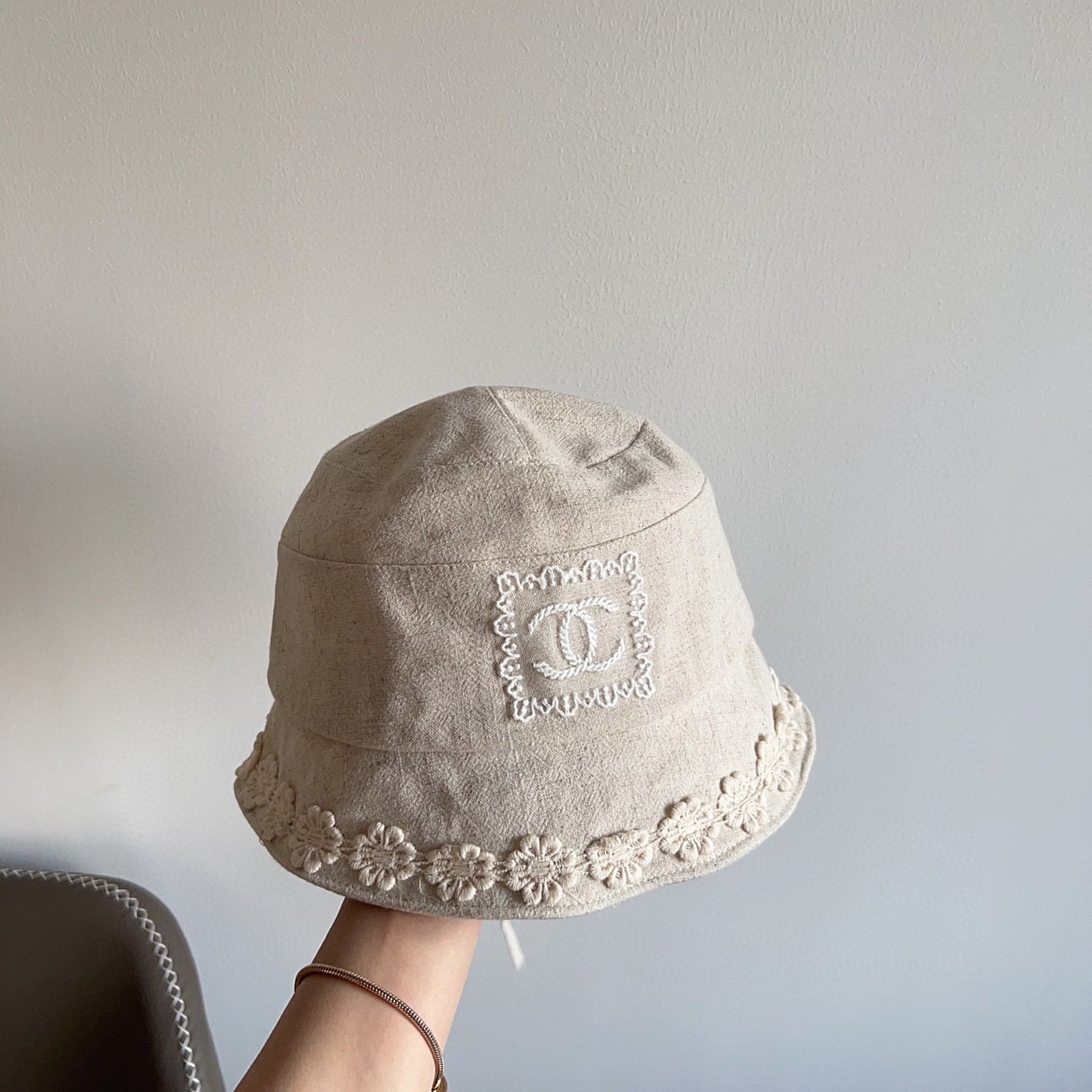 💛配防尘袋【CHANEL香奈儿】2025新款棉麻不规则渔夫帽，🔆百搭日常款～出街必备