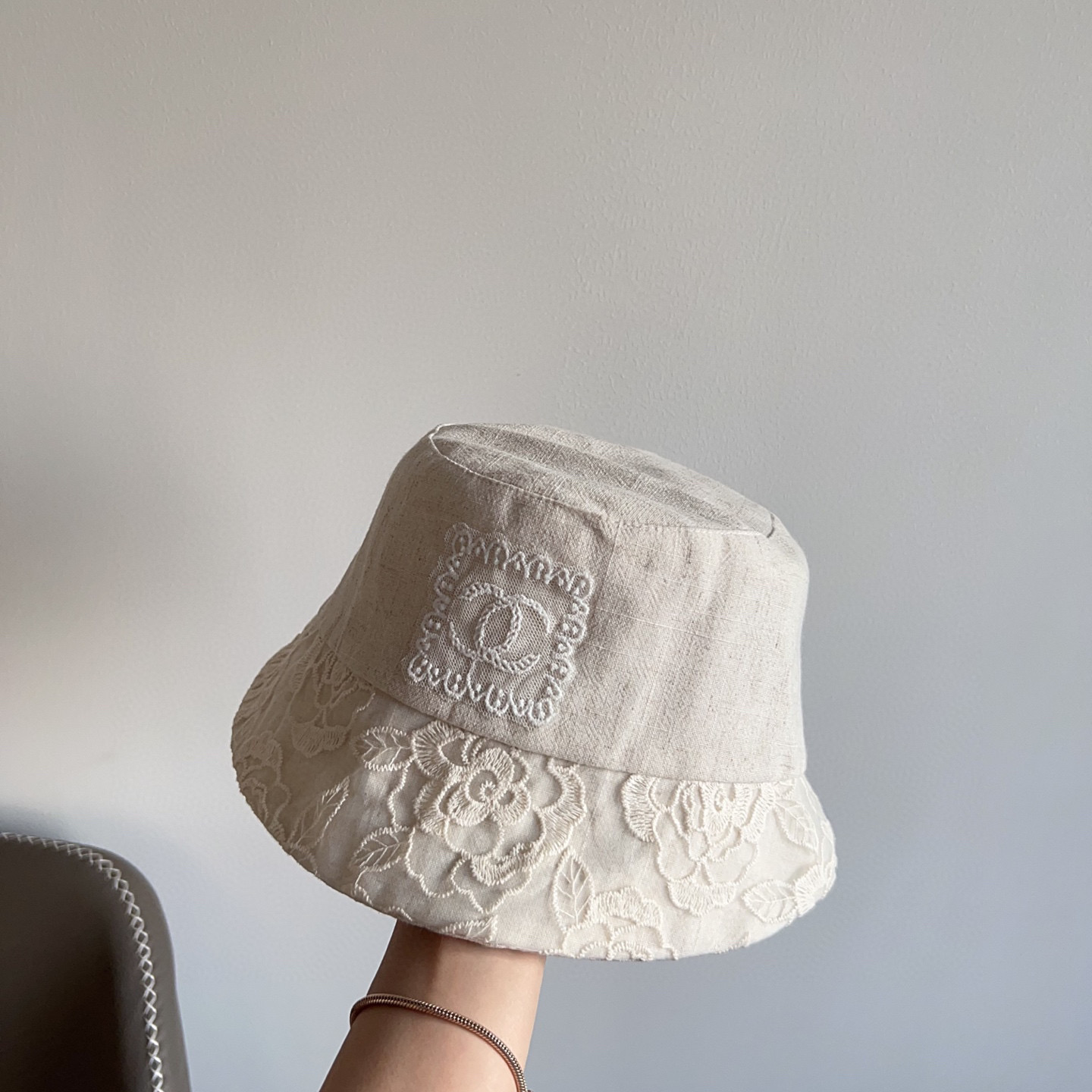 💛配防尘袋【CHANEL香奈儿】2025新款棉麻不规则渔夫帽，🔆百搭日常款～出街必备