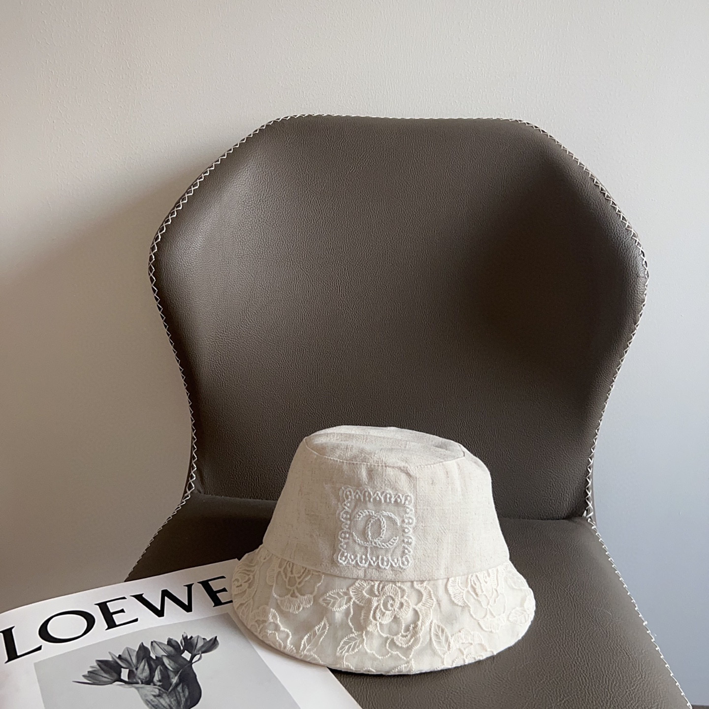 💛配防尘袋【CHANEL香奈儿】2025新款棉麻不规则渔夫帽，🔆百搭日常款～出街必备