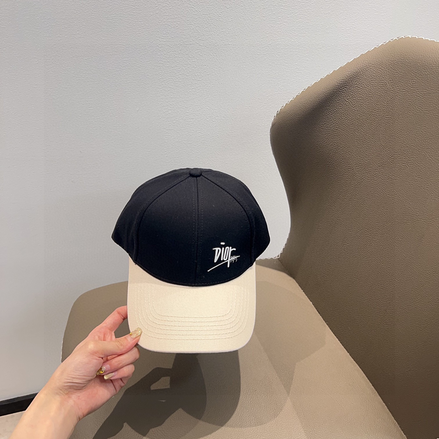 💛配防尘袋。【DIOR迪奥】2025新款拼接款简约棒球帽，专柜经典款，男女通用
