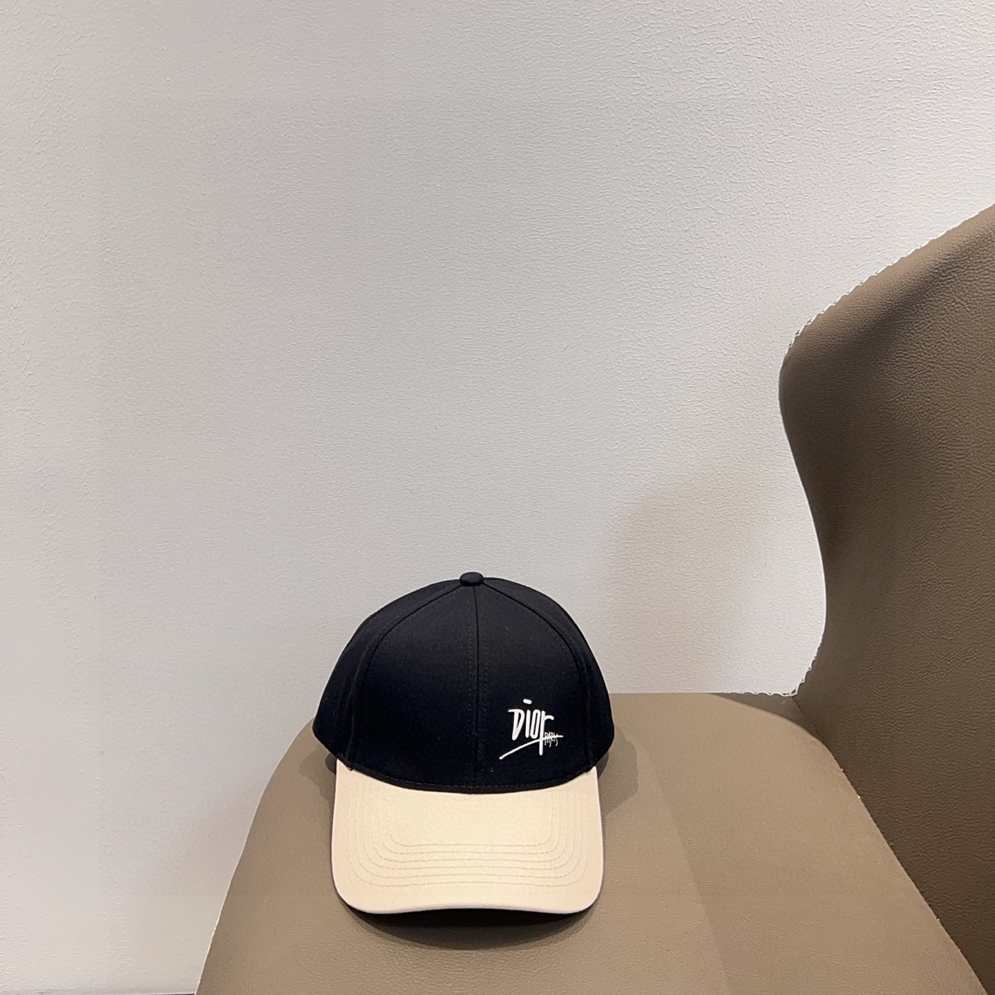 💛配防尘袋。【DIOR迪奥】2025新款拼接款简约棒球帽，专柜经典款，男女通用