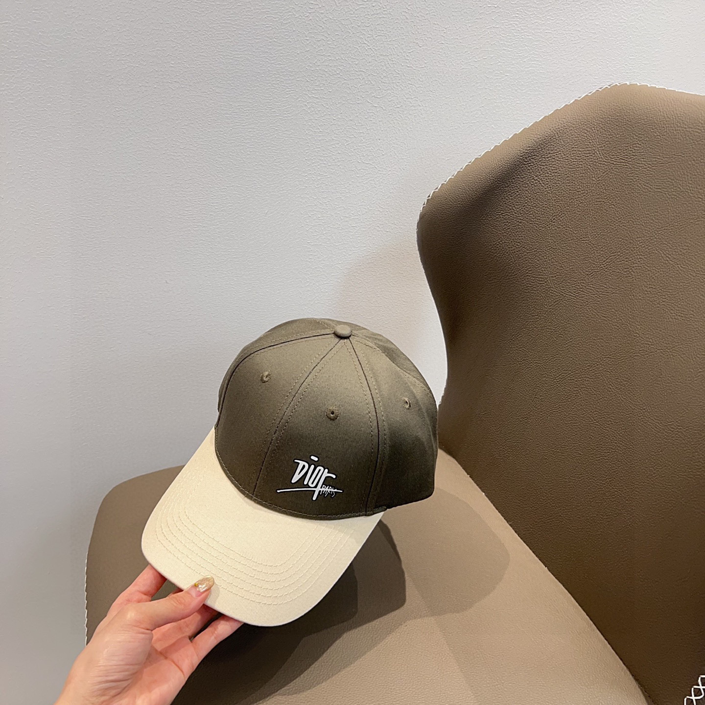 💛配防尘袋。【DIOR迪奥】2025新款拼接款简约棒球帽，专柜经典款，男女通用