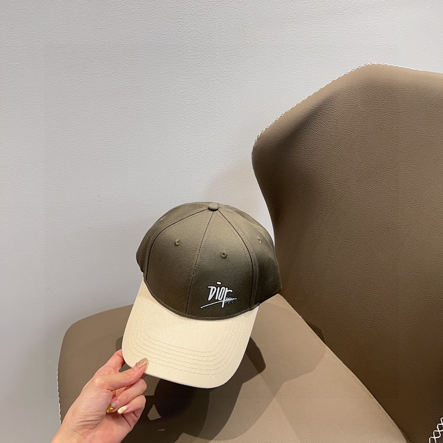 💛配防尘袋。【DIOR迪奥】2025新款拼接款简约棒球帽，专柜经典款，男女通用