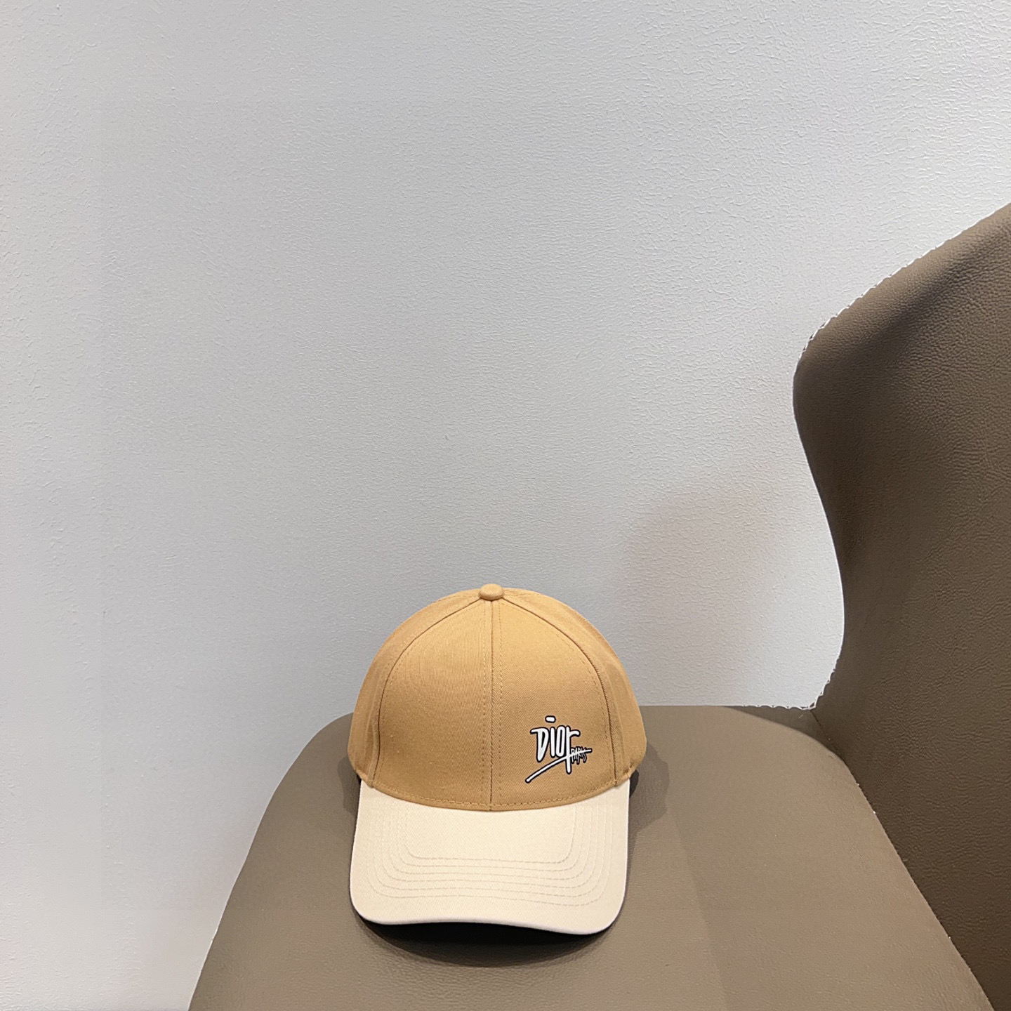 💛配防尘袋。【DIOR迪奥】2025新款拼接款简约棒球帽，专柜经典款，男女通用