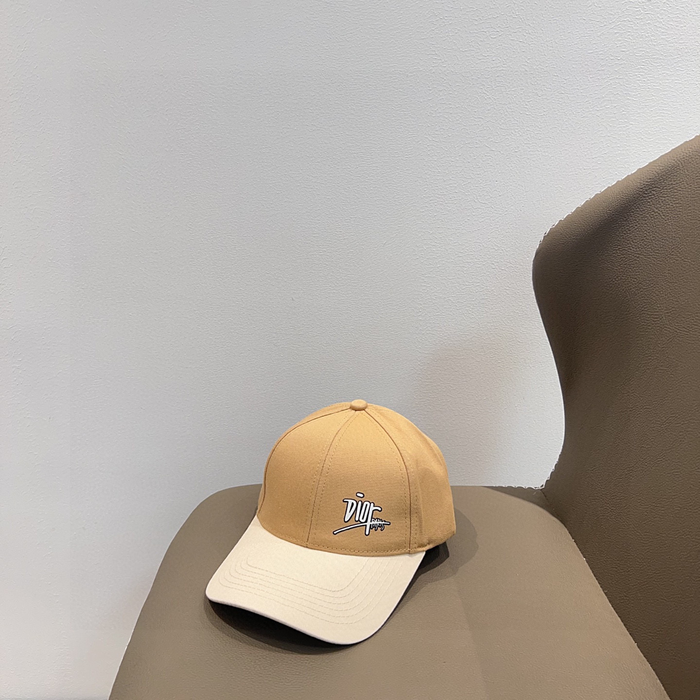 💛配防尘袋。【DIOR迪奥】2025新款拼接款简约棒球帽，专柜经典款，男女通用