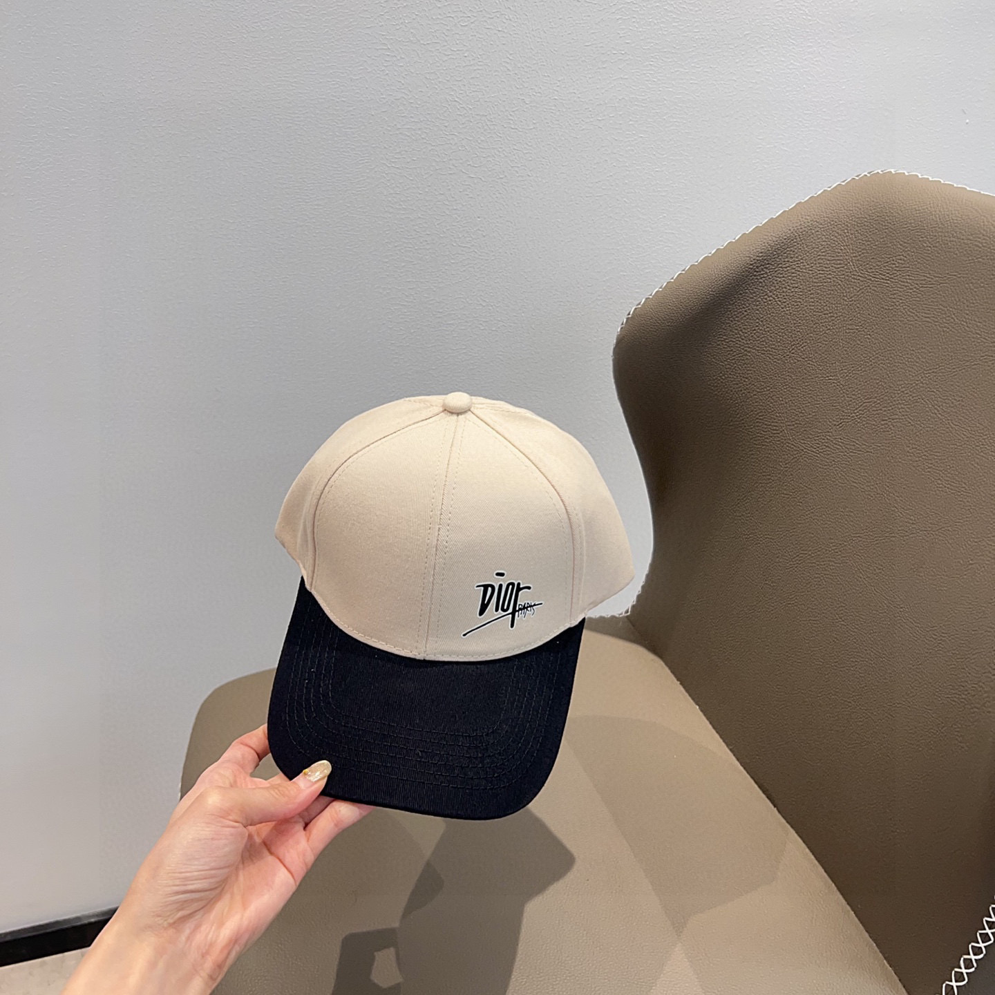 💛配防尘袋。【DIOR迪奥】2025新款拼接款简约棒球帽，专柜经典款，男女通用