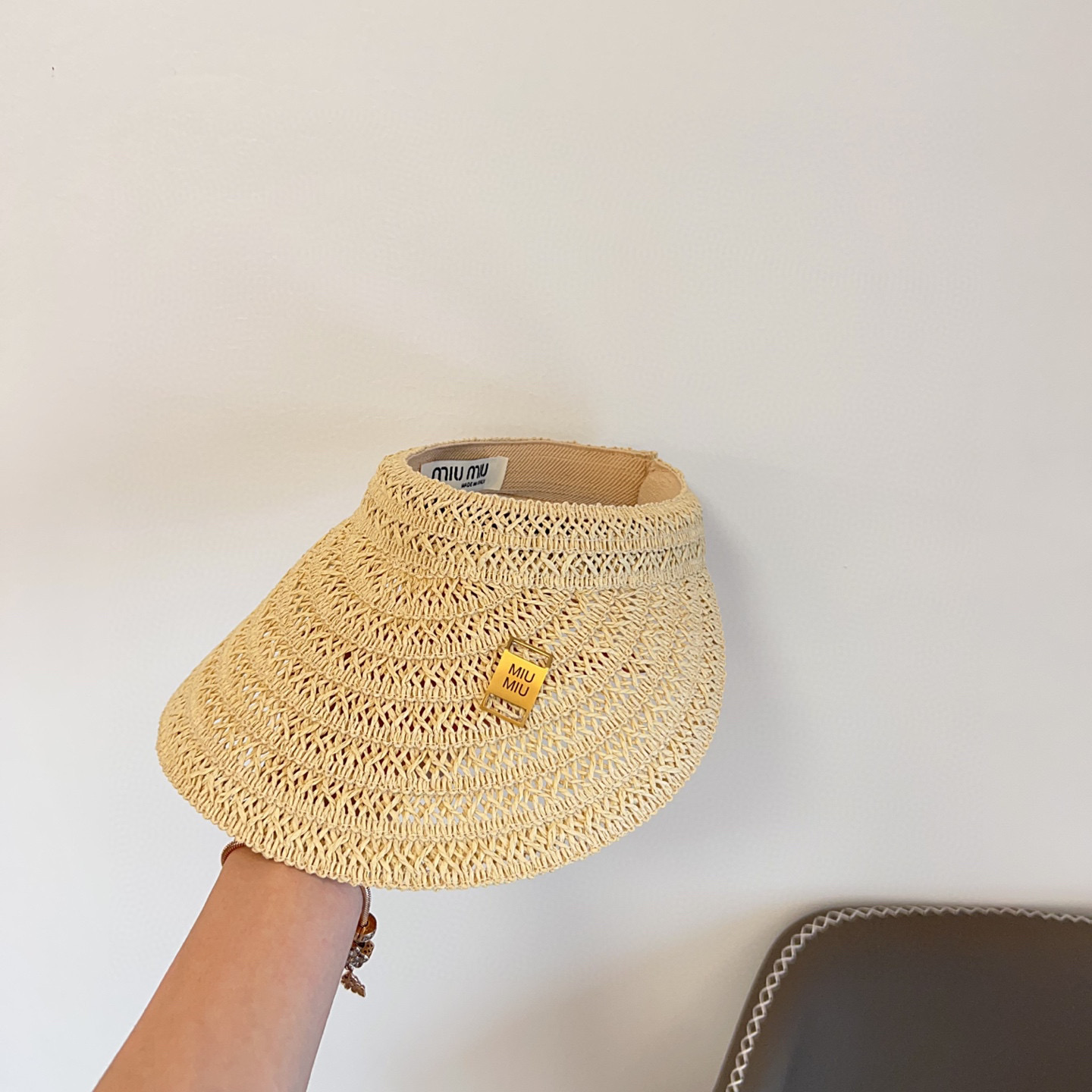💛配防尘袋 【MIUMIU缪缪】2025新款草编度假风遮阳帽空顶帽，🔆遮阳百搭～休闲出街神器