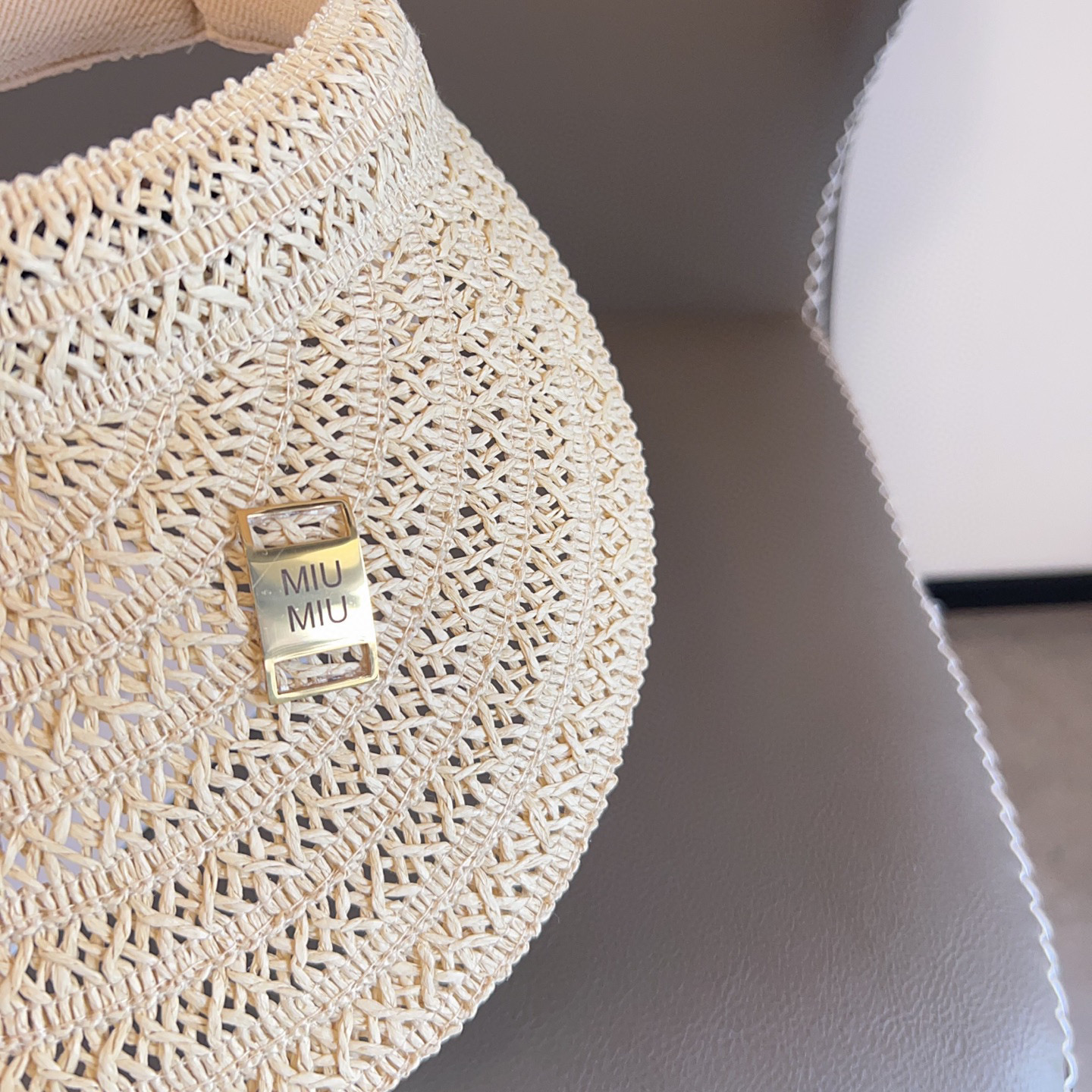💛配防尘袋 【MIUMIU缪缪】2025新款草编度假风遮阳帽空顶帽，🔆遮阳百搭～休闲出街神器