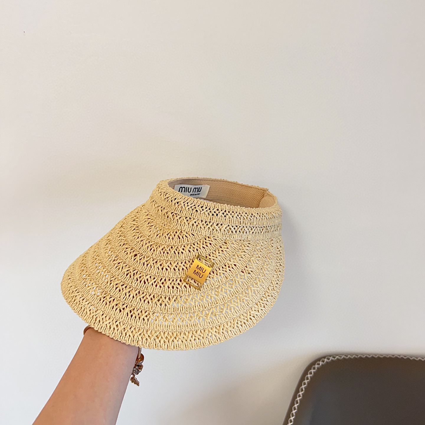 💛配防尘袋 【MIUMIU缪缪】2025新款草编度假风遮阳帽空顶帽，🔆遮阳百搭～休闲出街神器