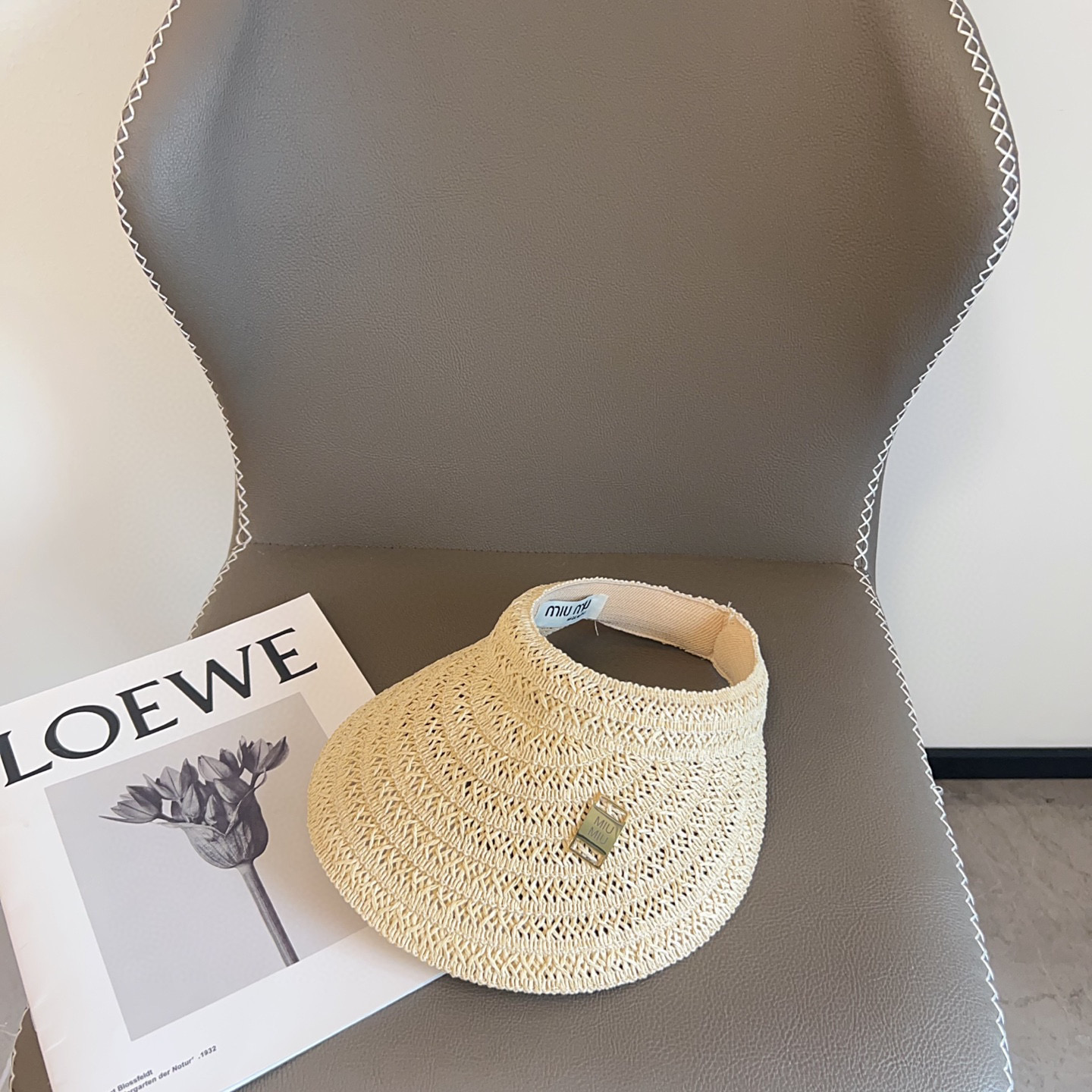 💛配防尘袋 【MIUMIU缪缪】2025新款草编度假风遮阳帽空顶帽，🔆遮阳百搭～休闲出街神器