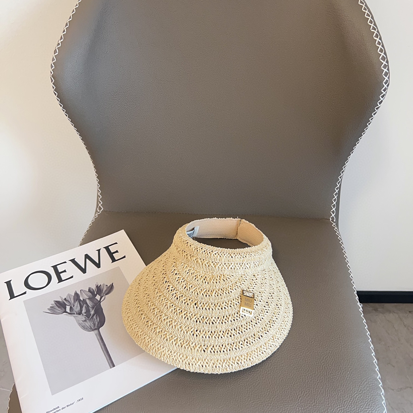 NO:362874,Special dust bag [MIUMIU Miao] 2025 new straw vacation style sun hat empty top hat, sun protection versatile ~ casual street artifact hat straw hat fisherman hat baseball hat knit hat, hat, miumiu, espadrilles, espadrilles, hats特配防尘袋【MIUMIU缪缪】2025新款草编度假风遮阳帽空顶帽,遮阳百搭～休闲出街神器帽子草帽渔夫帽棒球帽针织帽,帽子,miumiu,espadrilles,espadrilles,hats,hat