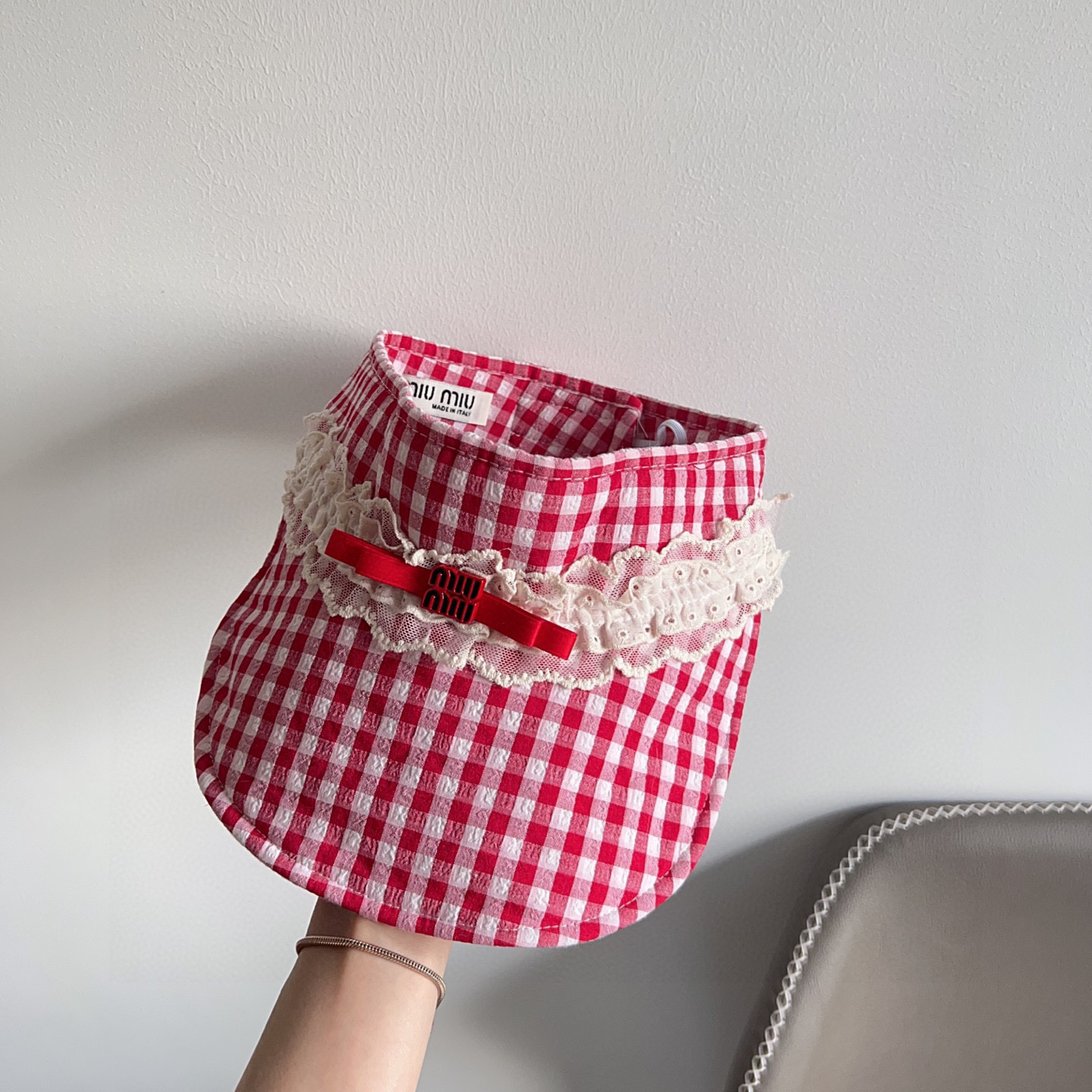 💛配防尘袋 【MIUMIU缪缪】2025新款独家度假风遮阳帽空顶帽，🔆遮阳百搭～休闲出街神器