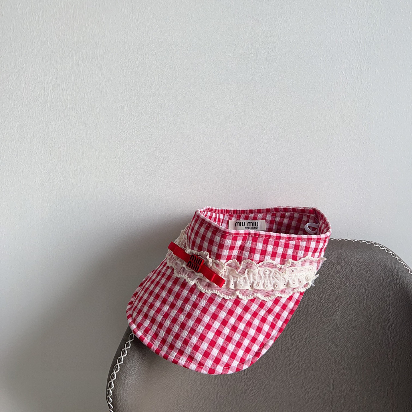 💛配防尘袋 【MIUMIU缪缪】2025新款独家度假风遮阳帽空顶帽，🔆遮阳百搭～休闲出街神器