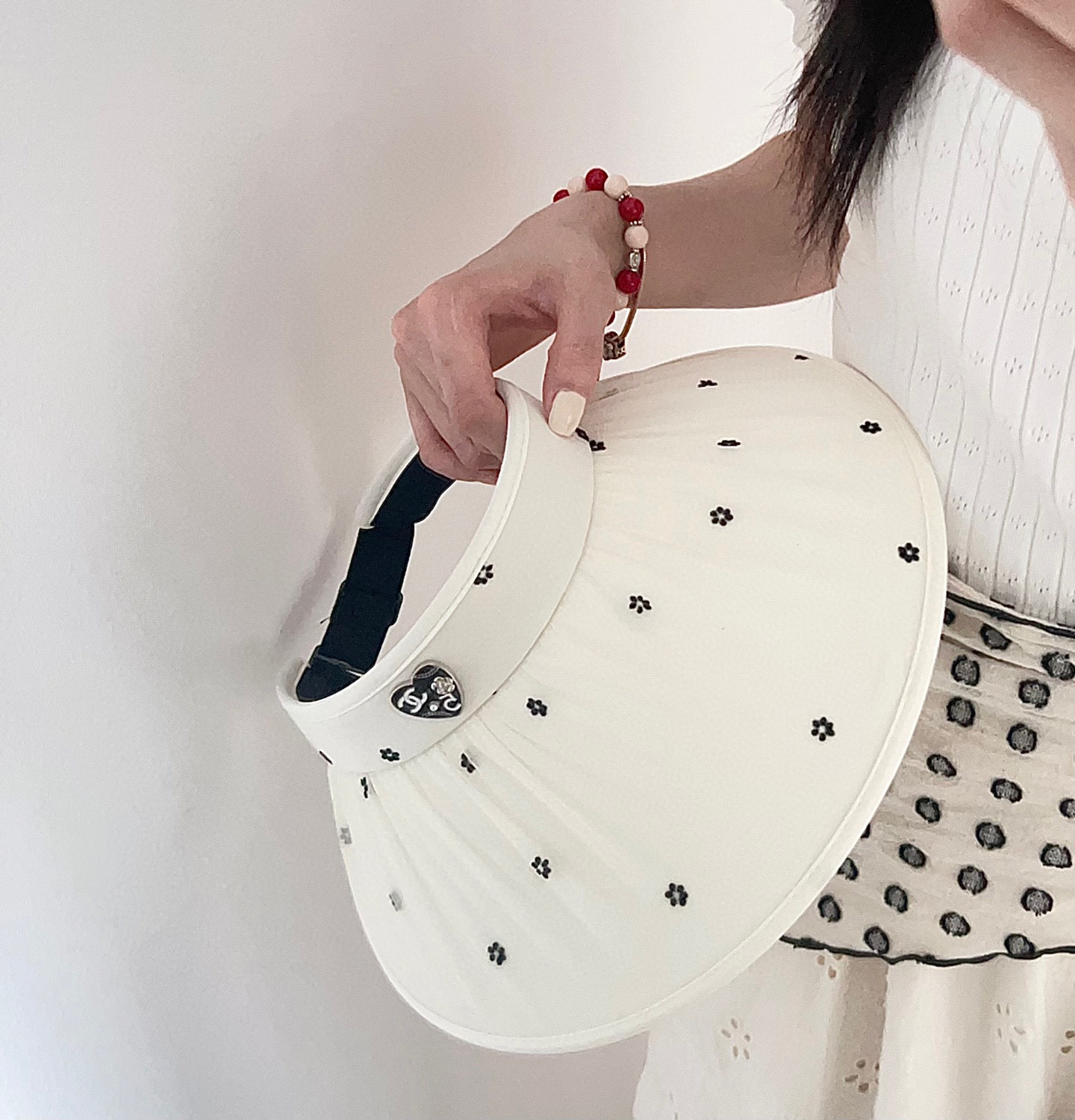 💛配防尘袋 【CHANEL香奈儿】2025新款独家款小香小花大沿遮阳帽空顶帽，🔆遮阳百搭～休闲出街神器