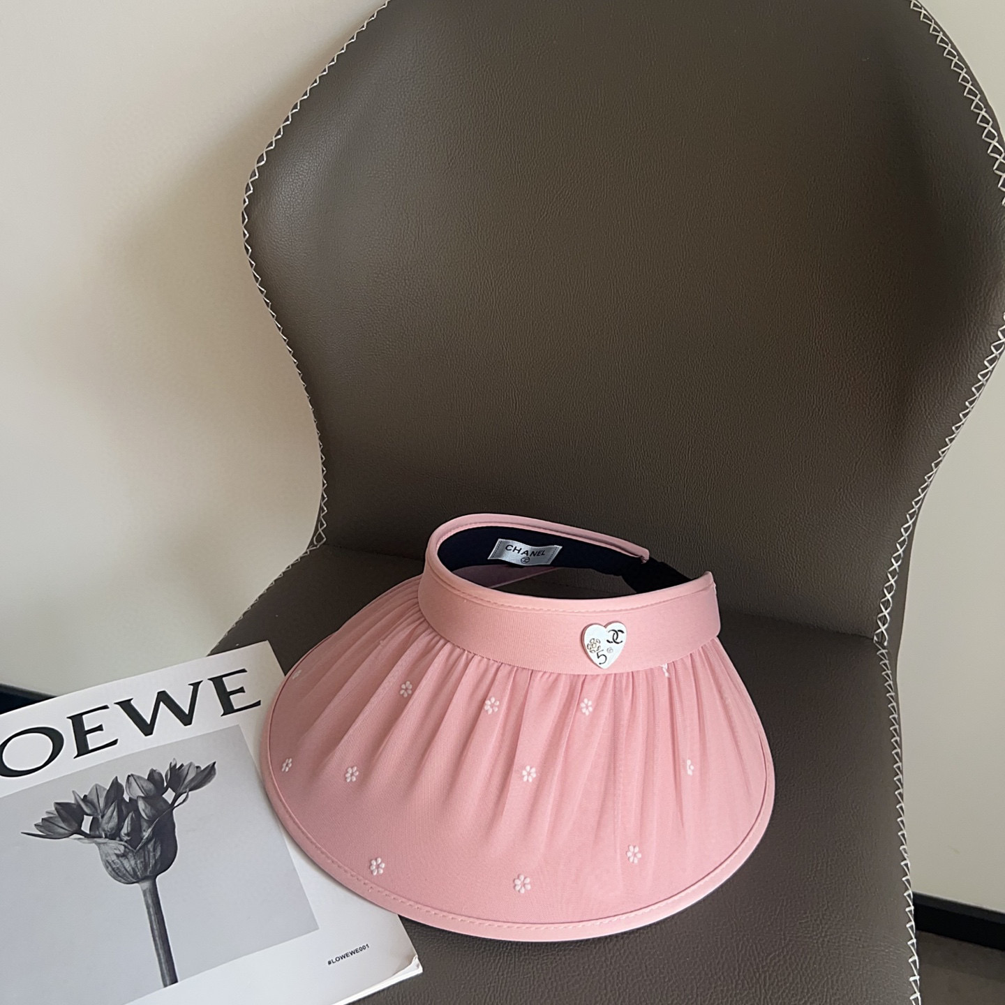 💛配防尘袋 【CHANEL香奈儿】2025新款独家款小香小花大沿遮阳帽空顶帽，🔆遮阳百搭～休闲出街神器