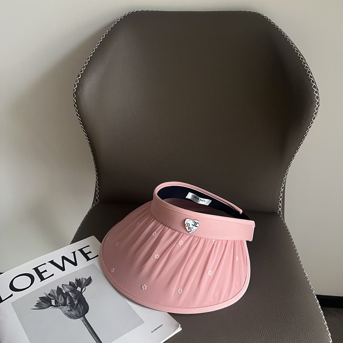 💛配防尘袋 【CHANEL香奈儿】2025新款独家款小香小花大沿遮阳帽空顶帽，🔆遮阳百搭～休闲出街神器