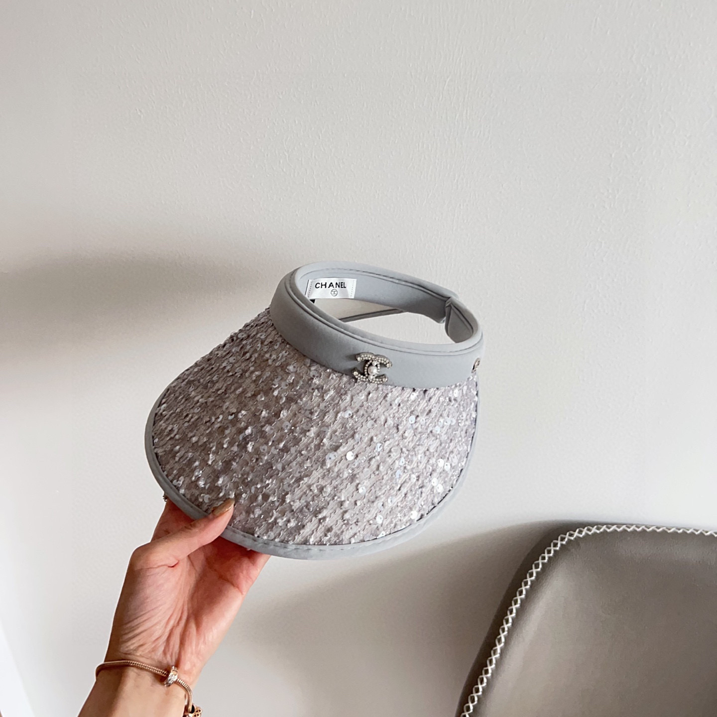 💛配防尘袋 【CHANEL香奈儿】2025新款独家款小香亮片遮阳帽空顶帽，🔆遮阳百搭～休闲出街神器