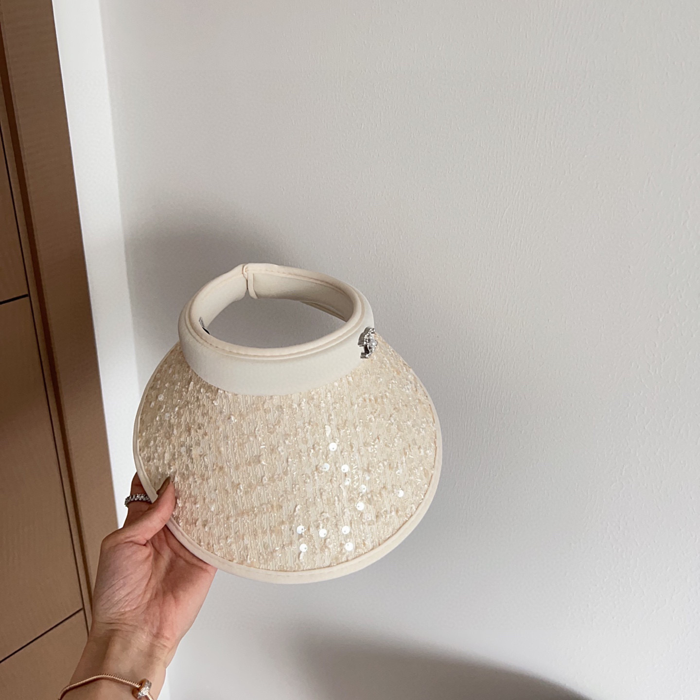 💛配防尘袋 【CHANEL香奈儿】2025新款独家款小香亮片遮阳帽空顶帽，🔆遮阳百搭～休闲出街神器