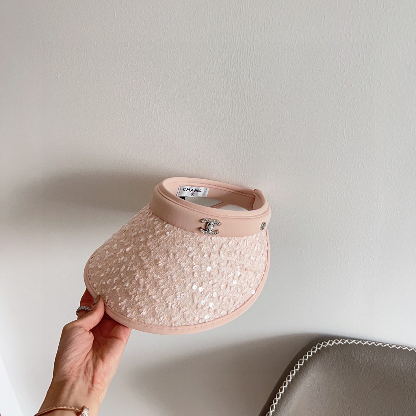 💛配防尘袋 【CHANEL香奈儿】2025新款独家款小香亮片遮阳帽空顶帽，🔆遮阳百搭～休闲出街神器