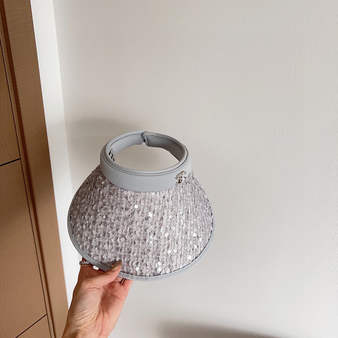 💛配防尘袋 【CHANEL香奈儿】2025新款独家款小香亮片遮阳帽空顶帽，🔆遮阳百搭～休闲出街神器