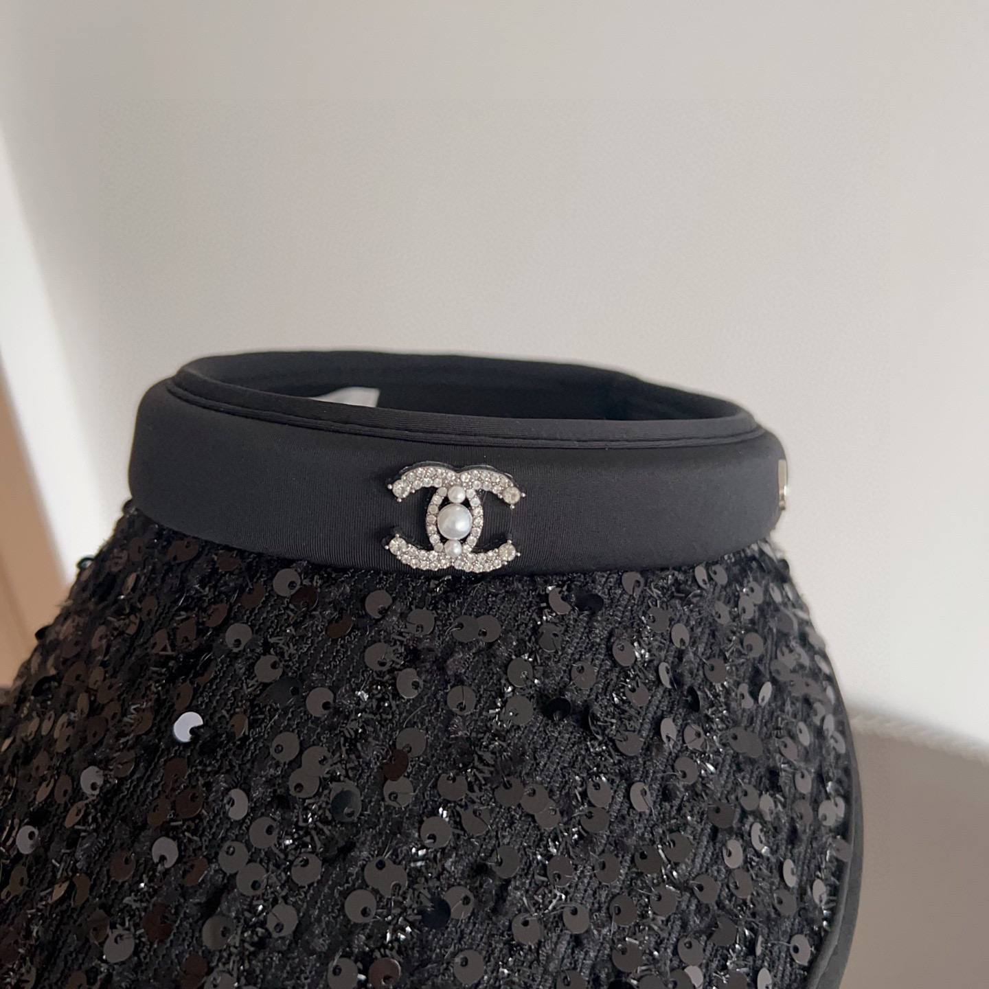 💛配防尘袋 【CHANEL香奈儿】2025新款独家款小香亮片遮阳帽空顶帽，🔆遮阳百搭～休闲出街神器