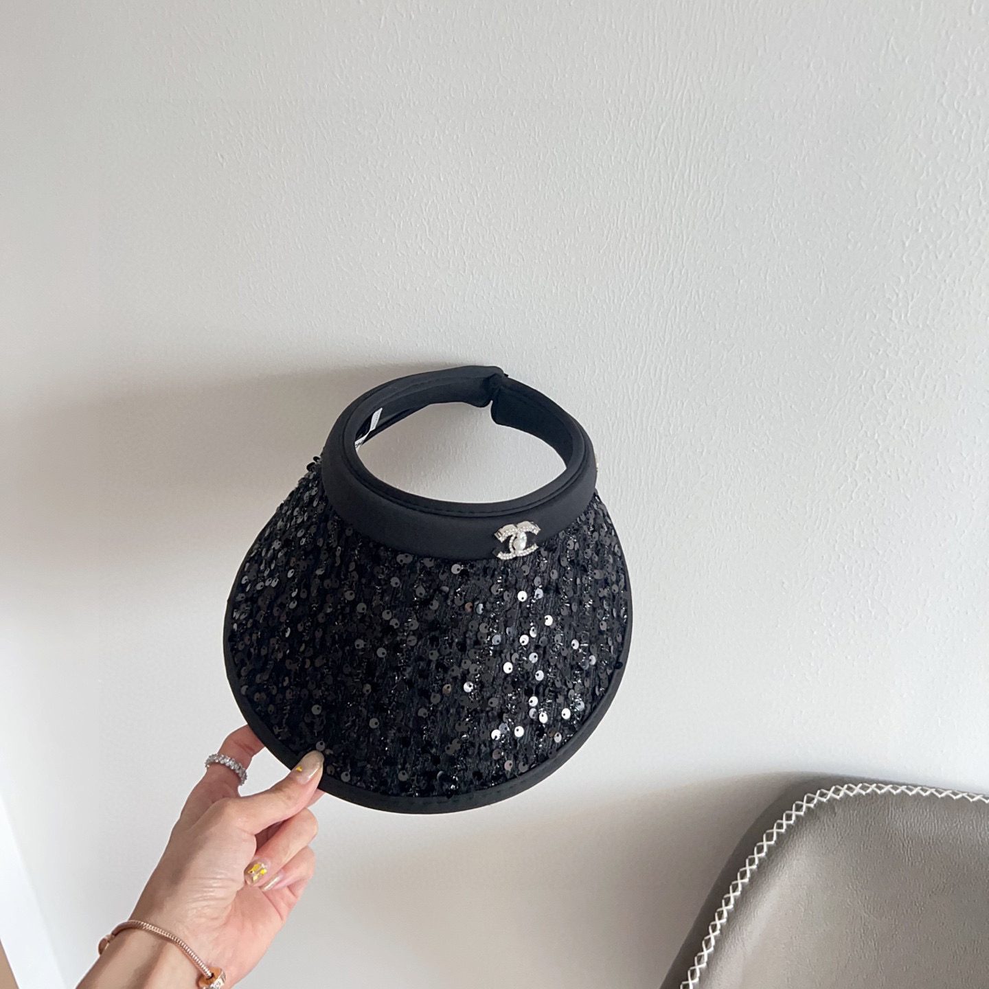 💛配防尘袋 【CHANEL香奈儿】2025新款独家款小香亮片遮阳帽空顶帽，🔆遮阳百搭～休闲出街神器