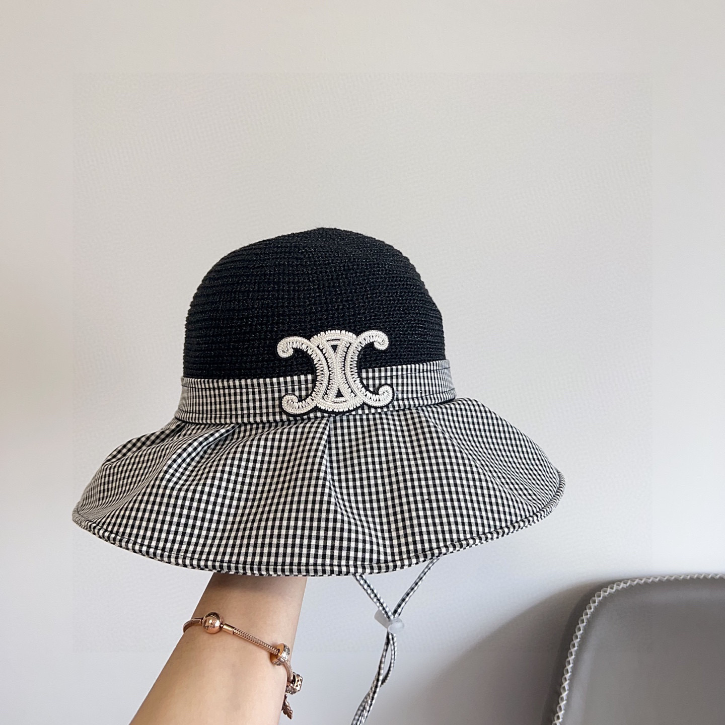💛配防尘袋【CELINE赛琳】2025新款格纹遮阳度假风渔夫帽，🔆百搭日常款～出街必备