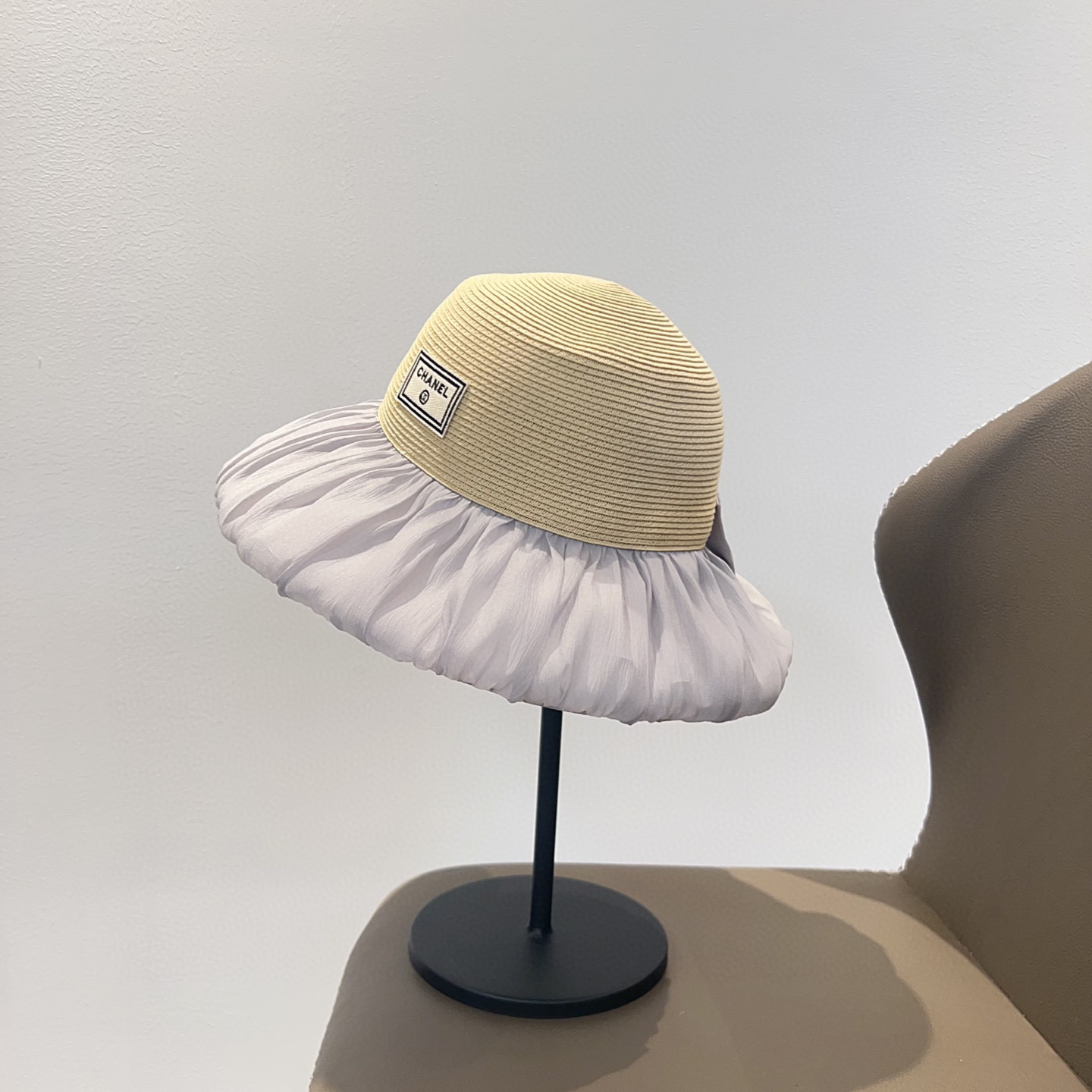 💛配防尘袋【CHANEL香奈儿】2025新款小香风褶皱不规则款渔夫帽，🔆度假百搭款～出街必备