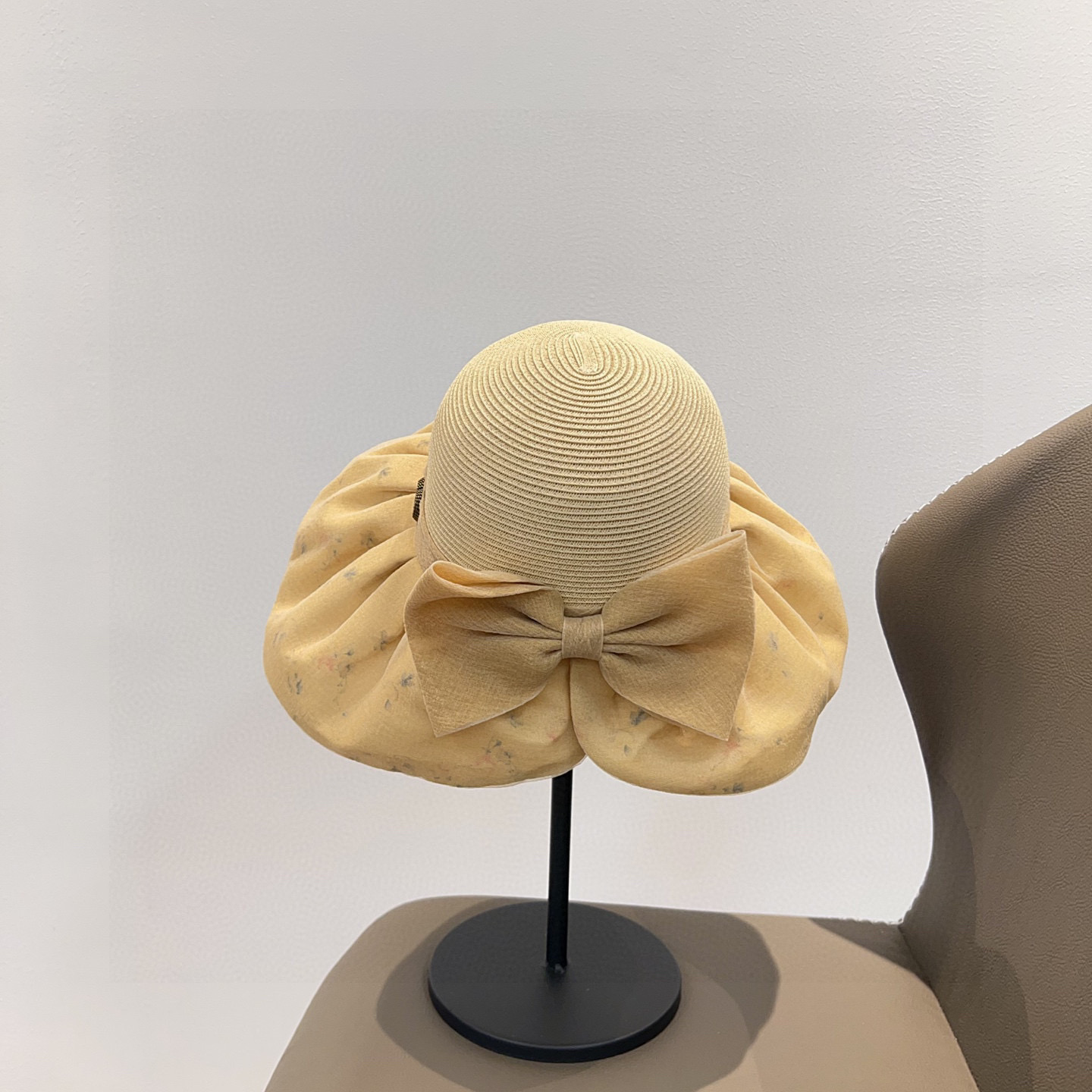 💛配防尘袋【CHANEL香奈儿】2025新款国风遮阳大沿渔夫帽
独特设计～复古文艺的一款