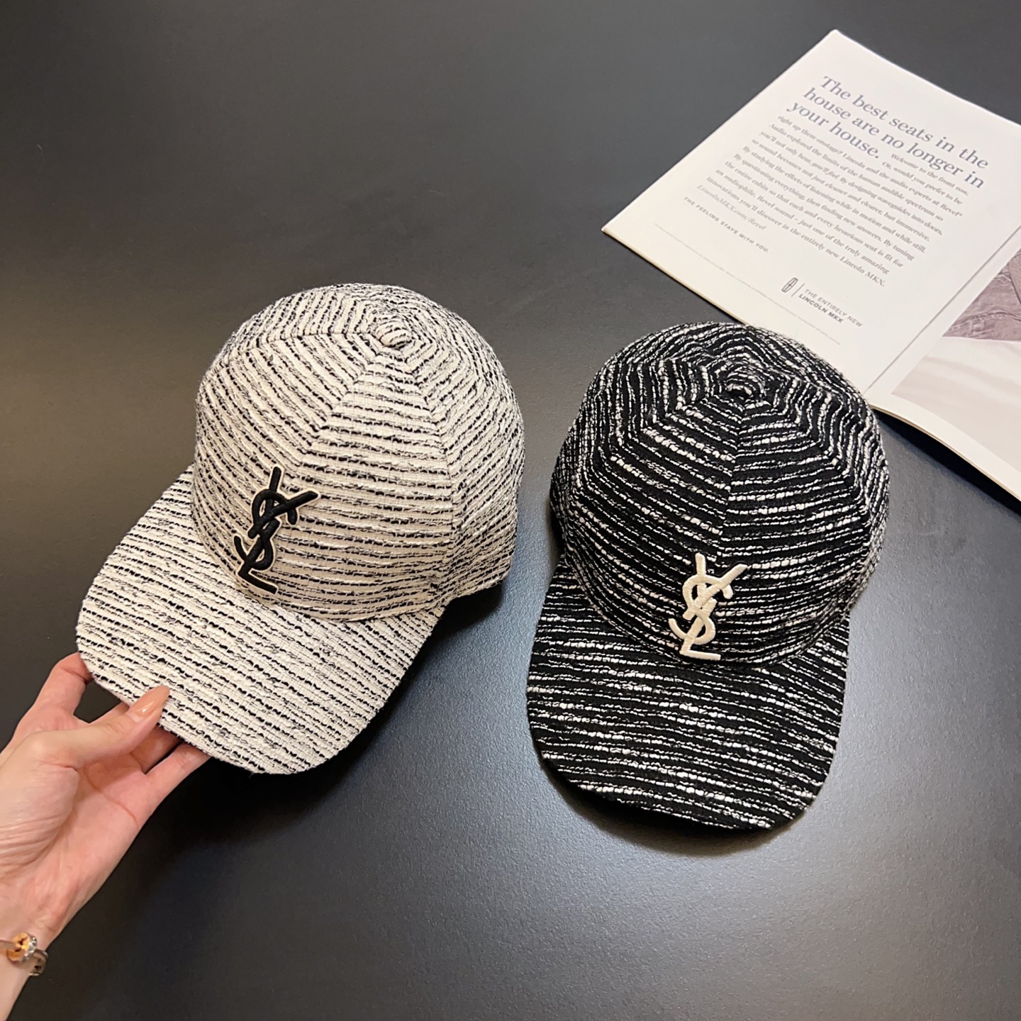 💛配防尘袋。【YSL圣罗兰】2025秋冬新款条纹羊绒棒球帽，男女款大牌出街～日常搭配